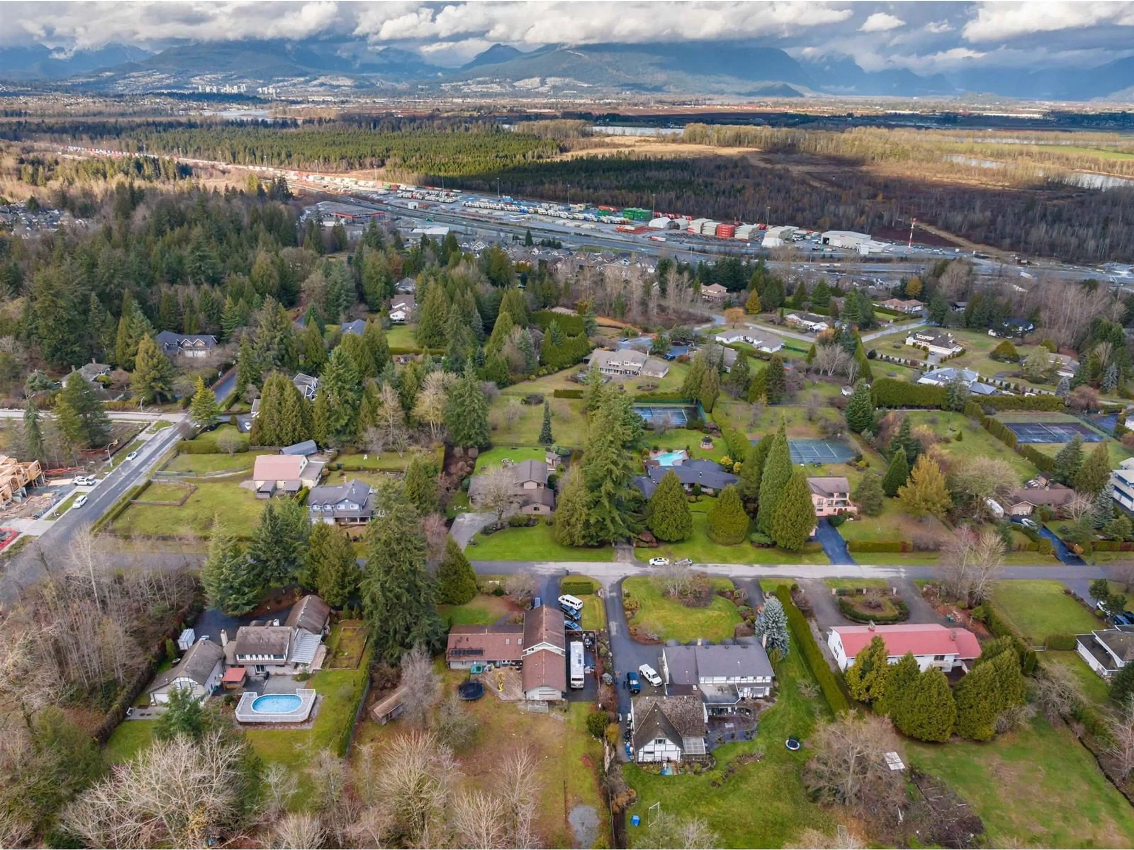 A pic from outside/outdoor area/front of a property/back of a property/a pic from drone, unknown for 17379 101, Surrey British Columbia V4N4L7