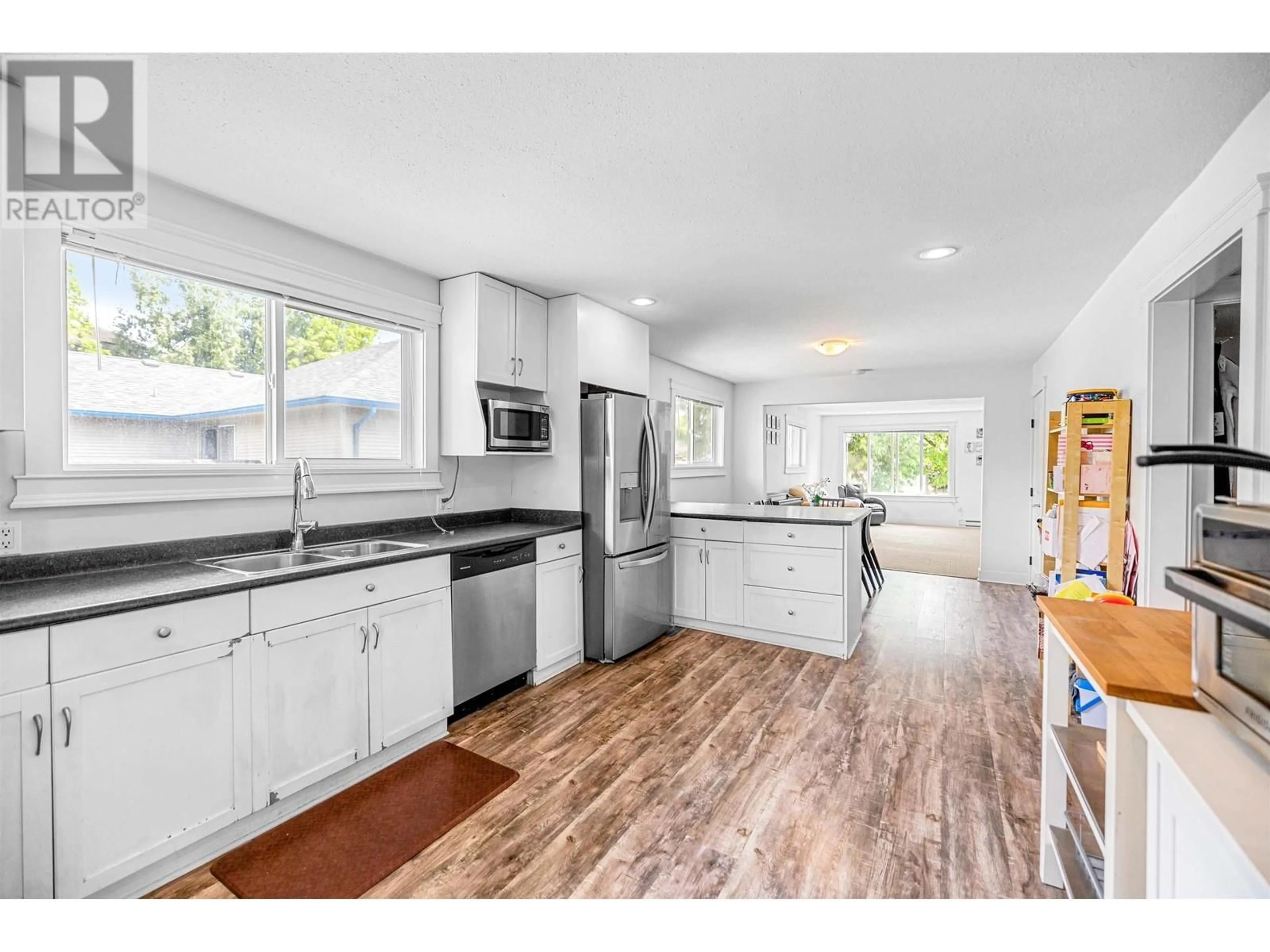 Open concept kitchen for 20531 113 AVENUE, Maple Ridge British Columbia V2X1C9