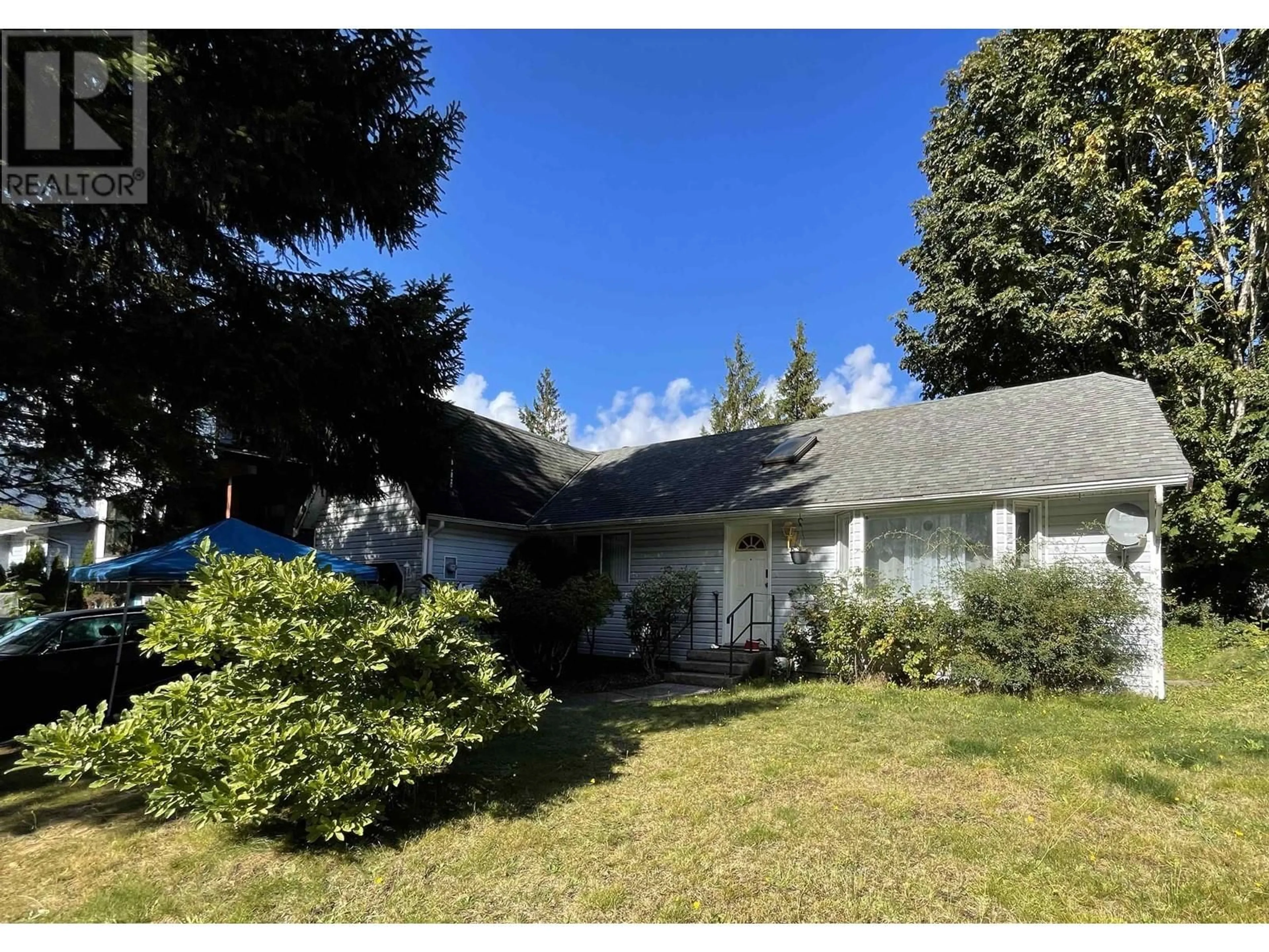 Frontside or backside of a home, cottage for 37971 MAGNOLIA CRESCENT, Squamish British Columbia V8B0X8