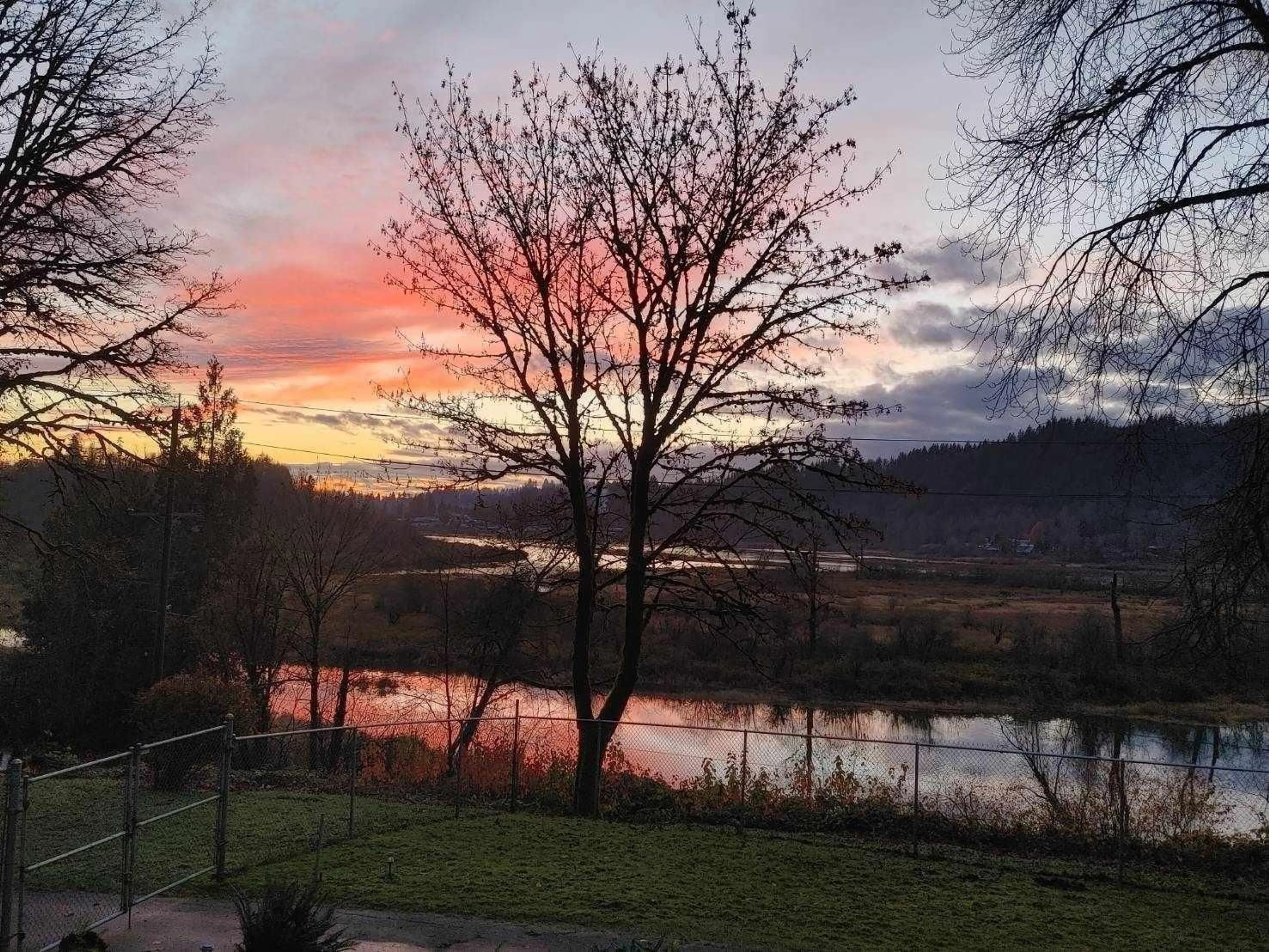 A pic from outside/outdoor area/front of a property/back of a property/a pic from drone, water/lake/river/ocean view for 10216 HAYWARD, Mission British Columbia V4S1J2