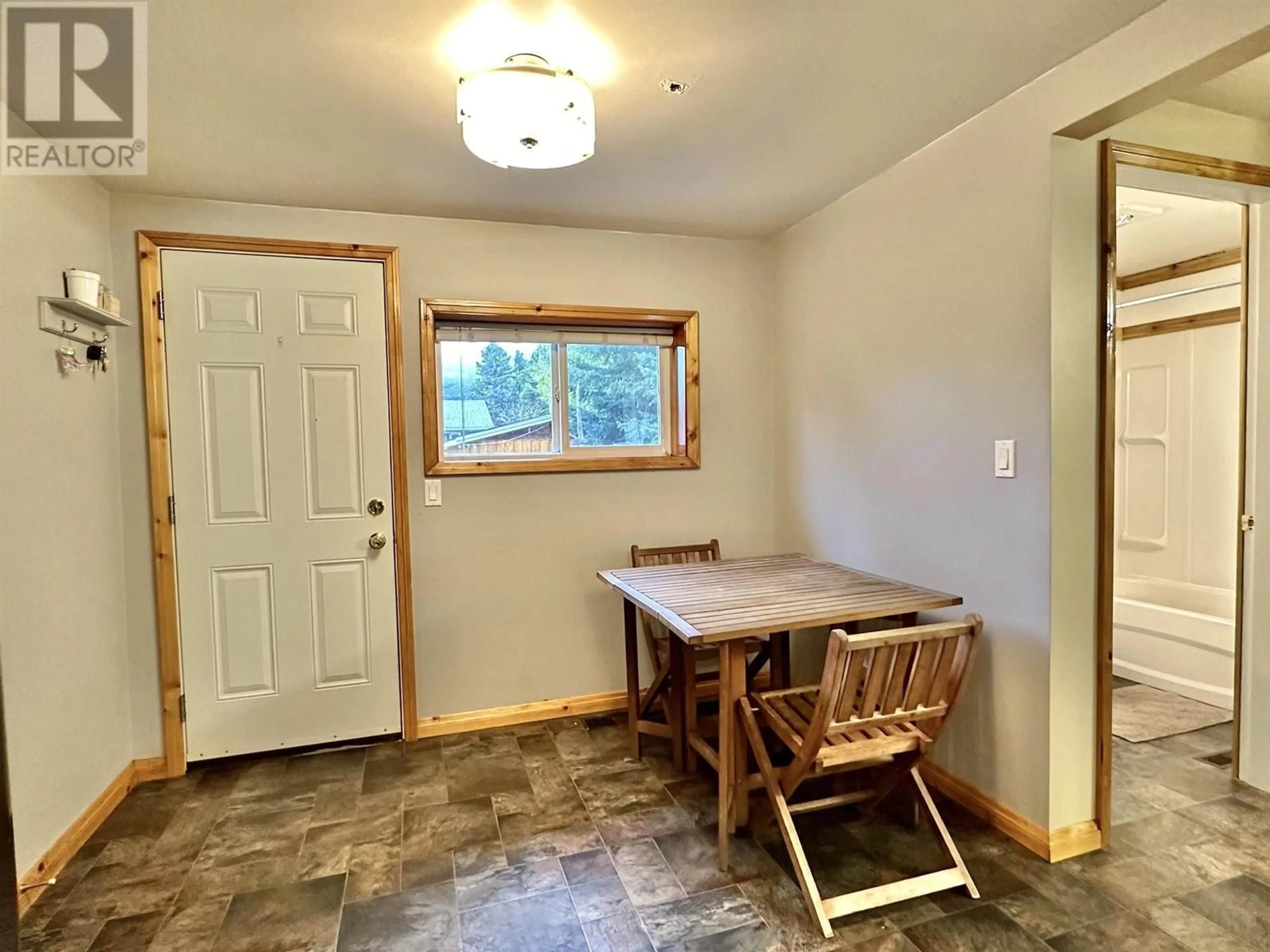 Dining room, unknown for 1272 3RD AVENUE, Valemount British Columbia V0E2Z0