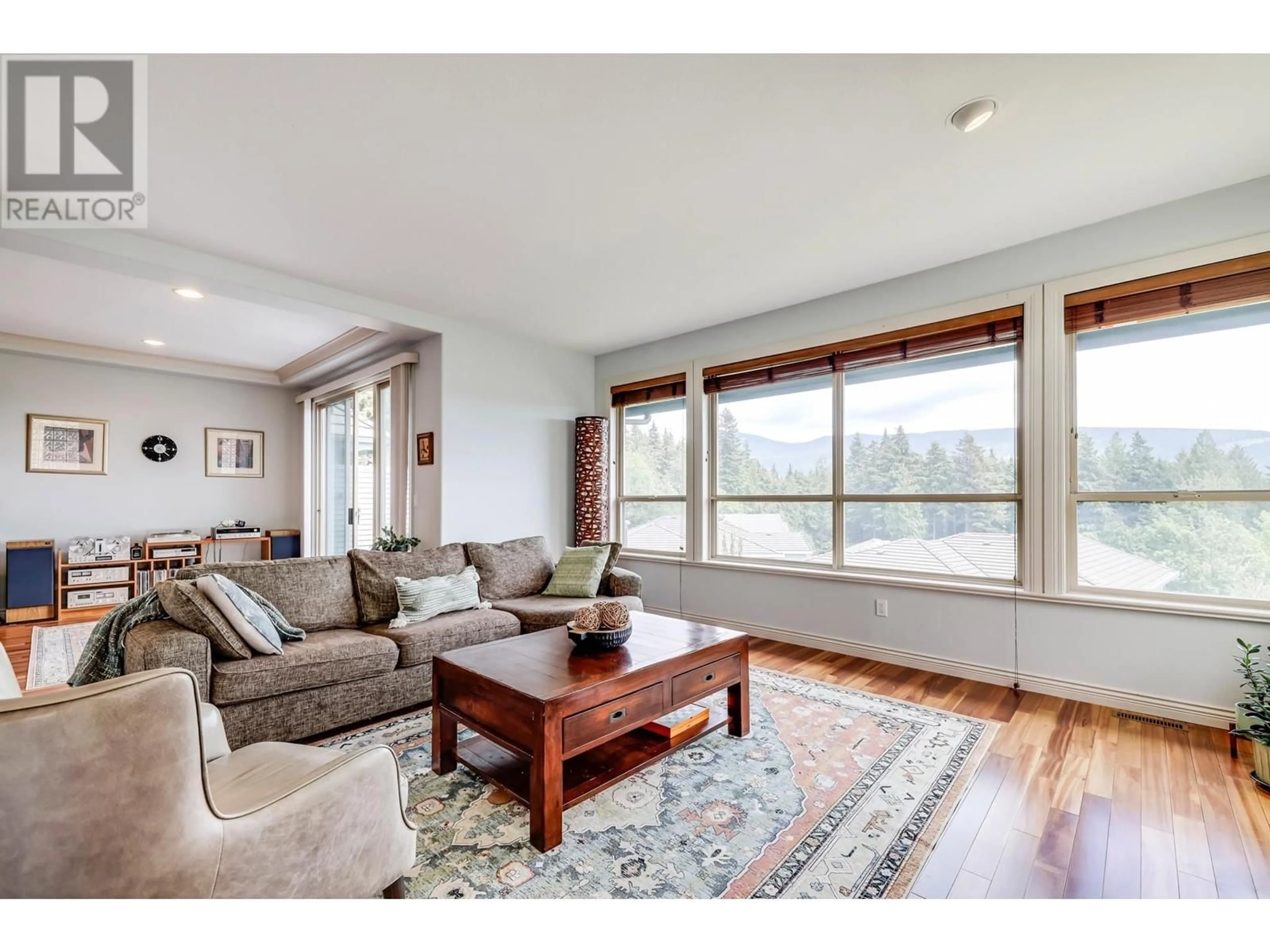 Living room, wood floors for 2163 PARKWAY BOULEVARD, Coquitlam British Columbia V3E3K5