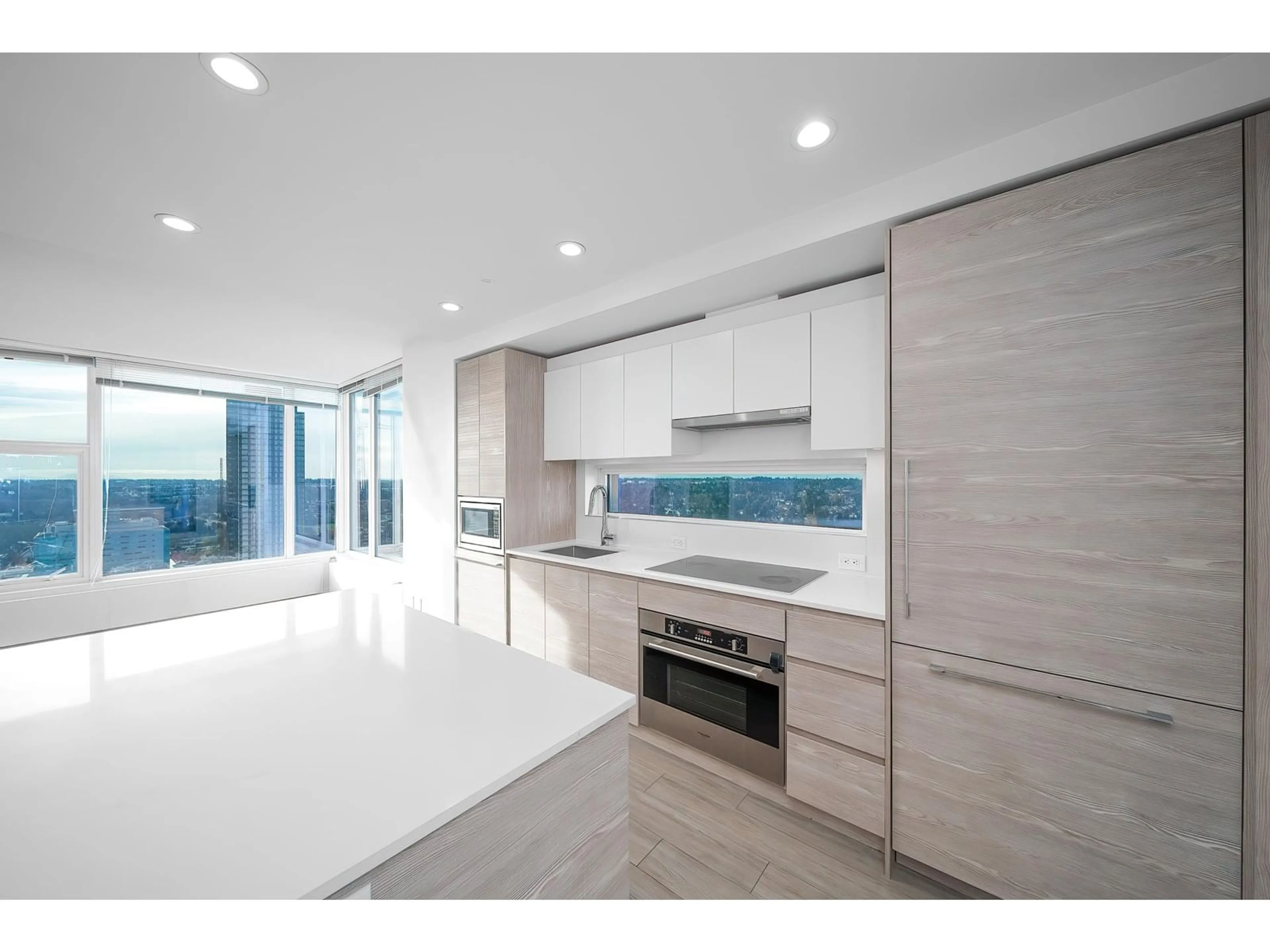 Contemporary kitchen, ceramic floors for 2303 13655 FRASER HIGHWAY, Surrey British Columbia V3T0P8