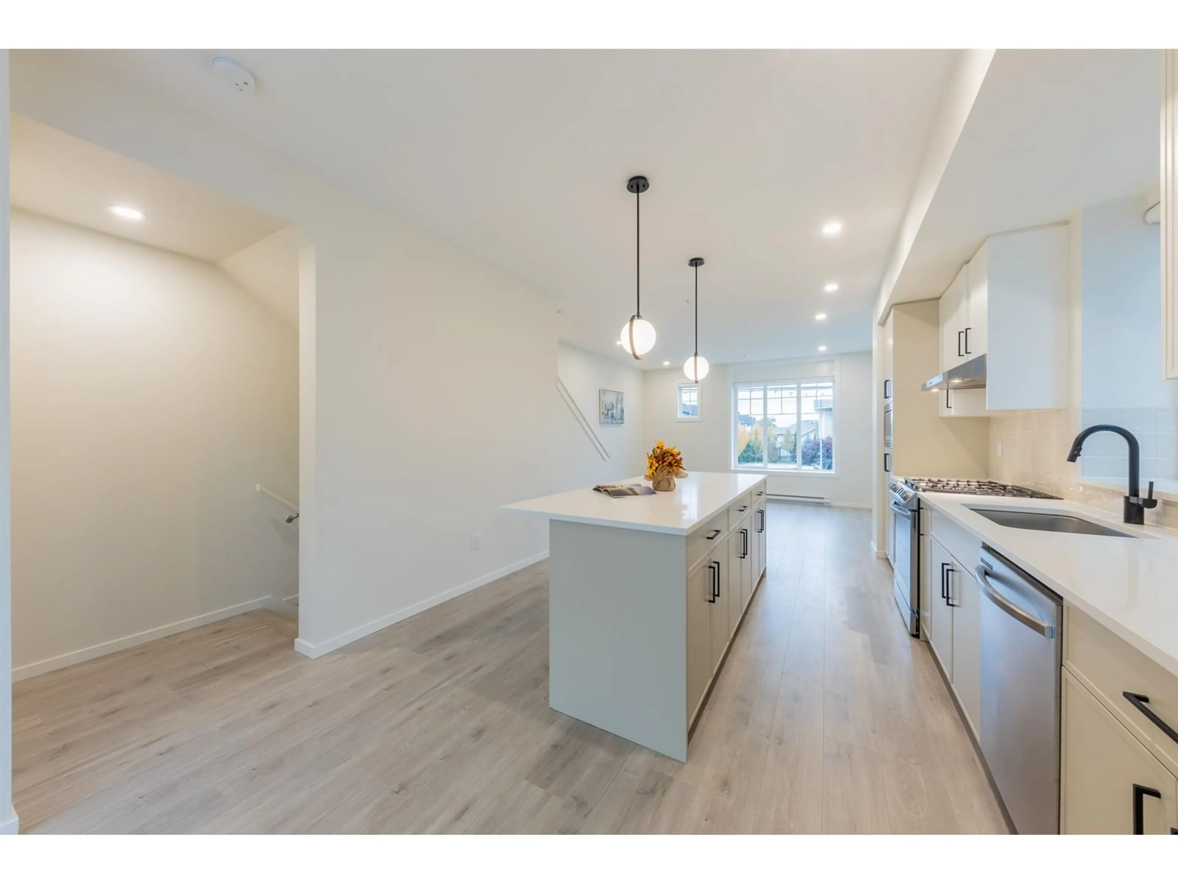 Open concept kitchen for 23 7919 204B STREET, Langley British Columbia V2Y3T7