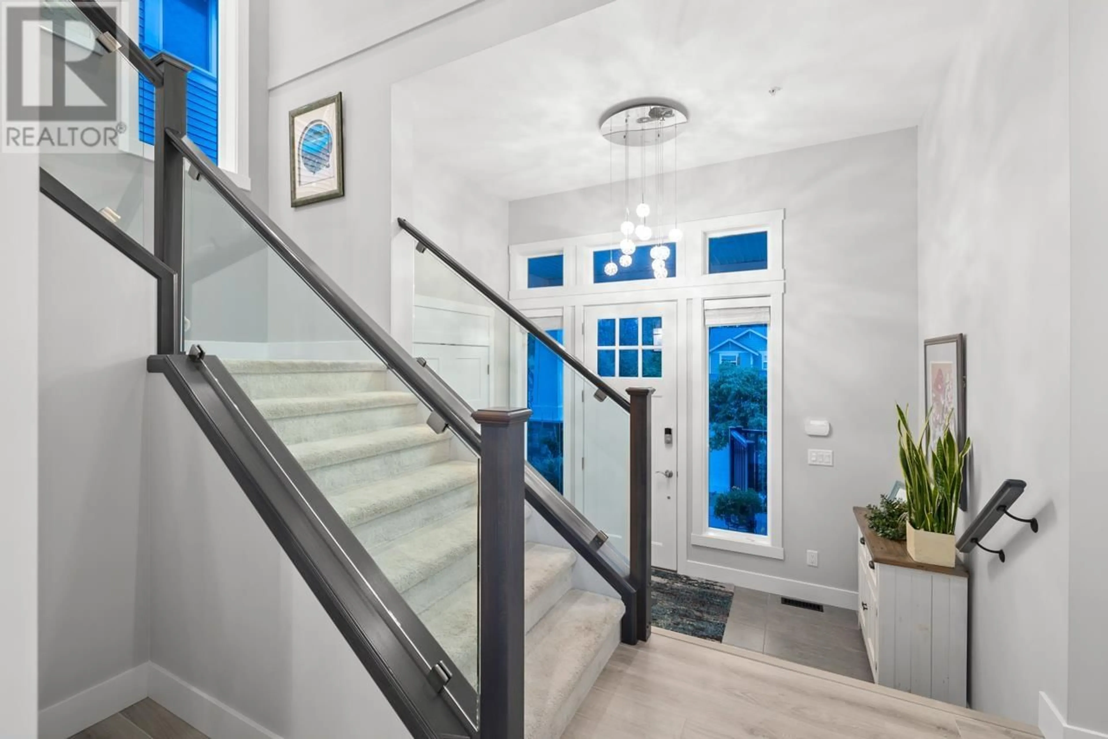 Indoor entryway, wood floors for 22803 NELSON COURT, Maple Ridge British Columbia V4R0G1