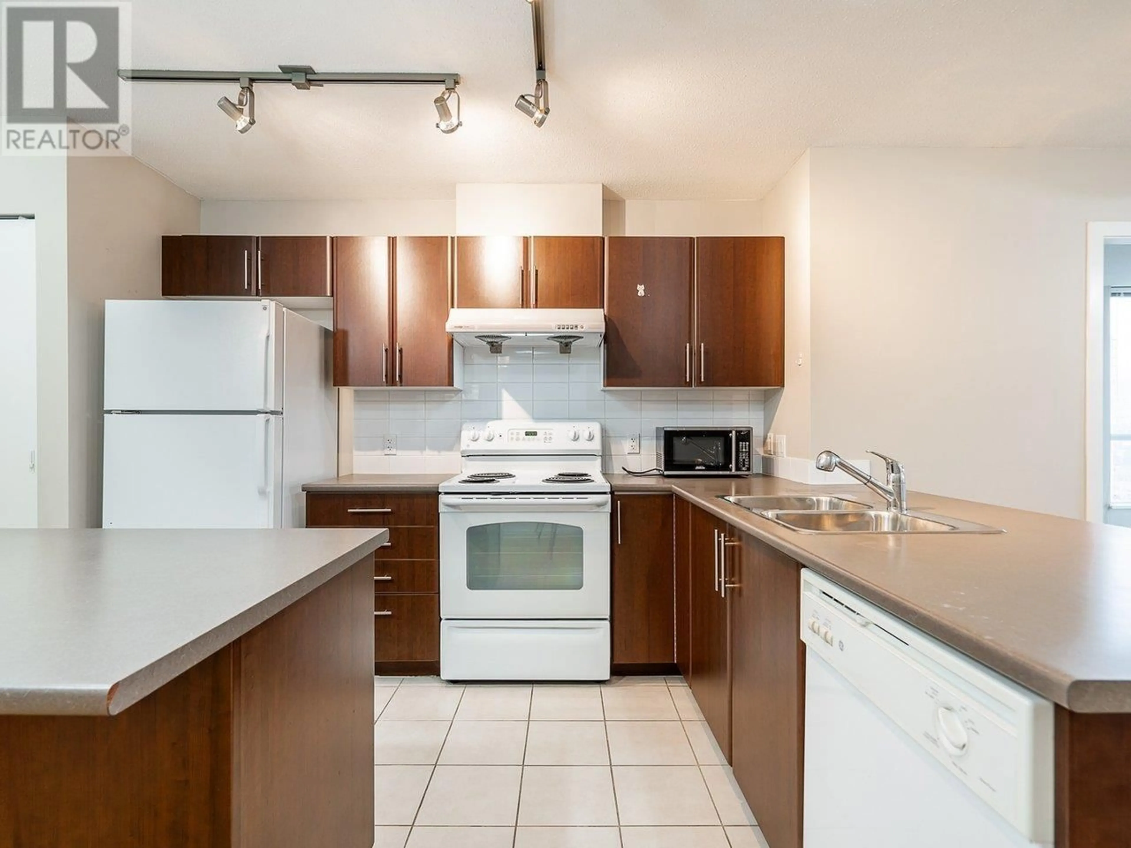 Standard kitchen, wood floors for 2009 1178 HEFFLEY CRESCENT, Coquitlam British Columbia V3B0A7