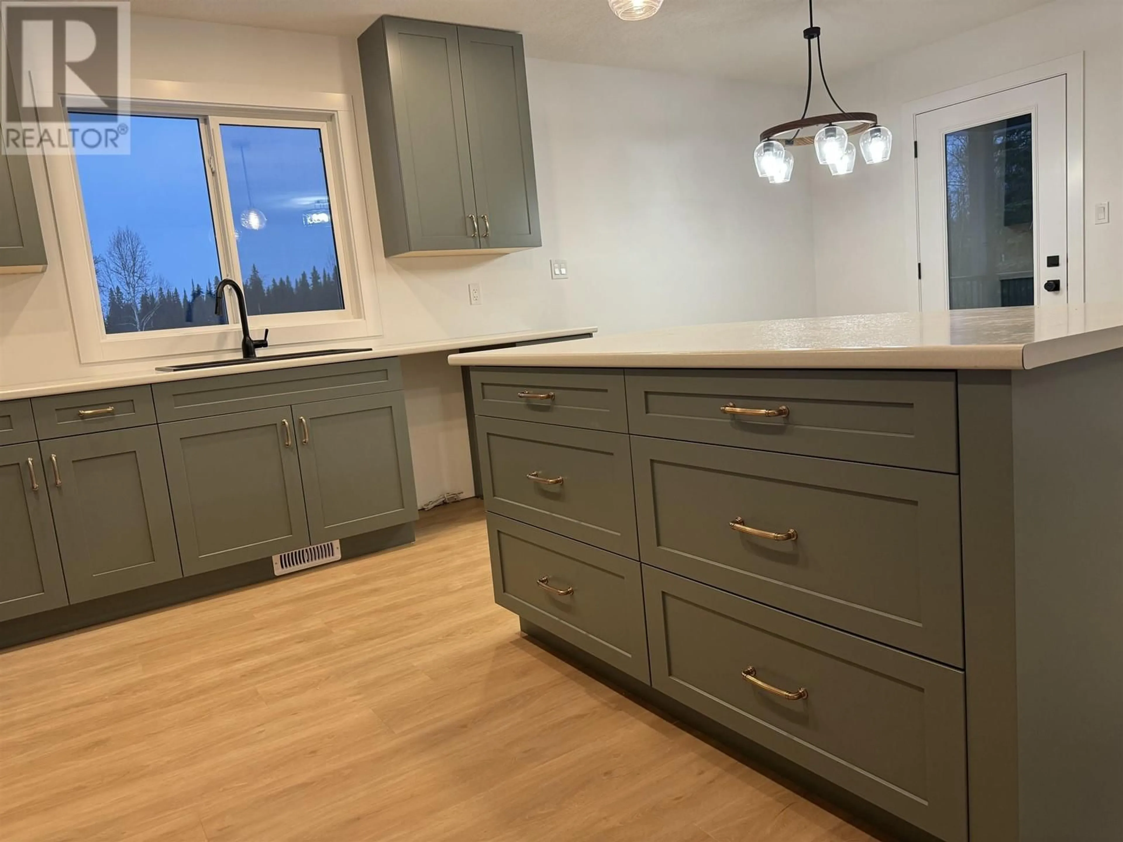 Open concept kitchen, unknown for 5068 WOODVALLEY DRIVE, Prince George British Columbia V2K5A6