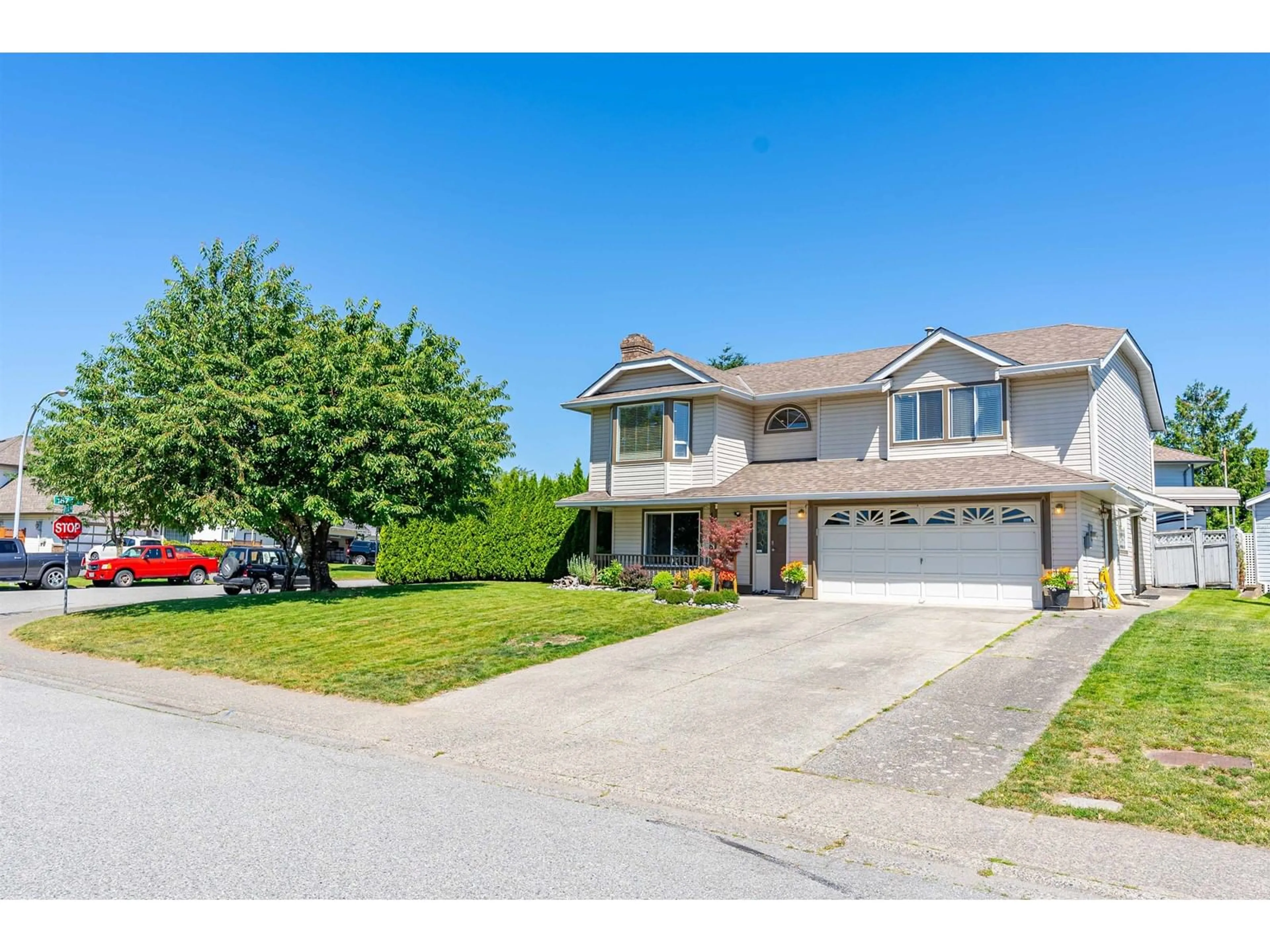 Frontside or backside of a home, the street view for 18759 61A AVENUE, Surrey British Columbia V3S7P2