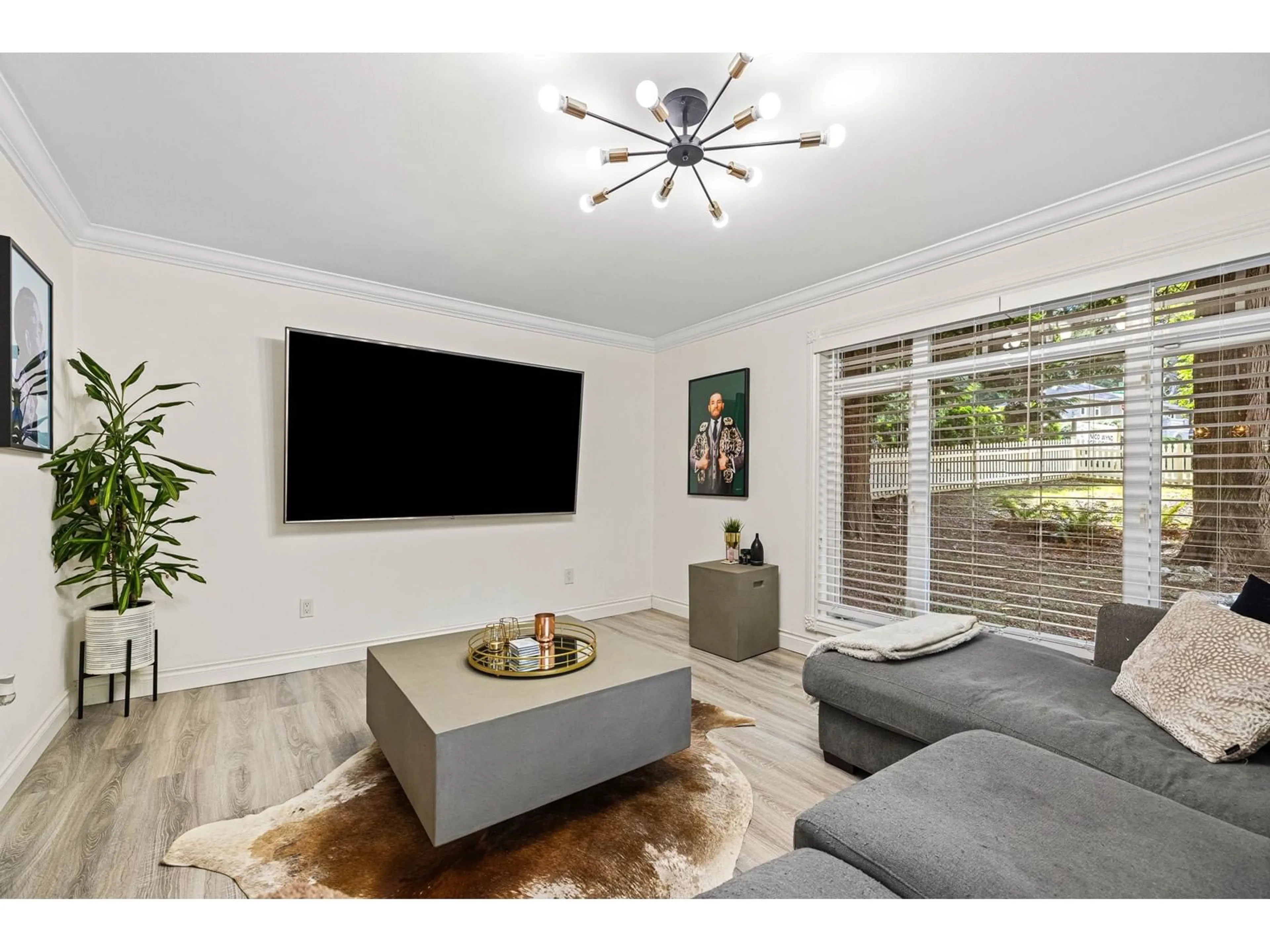 Living room, wood floors for 13991 CRESCENT ROAD, Surrey British Columbia V4P1J4