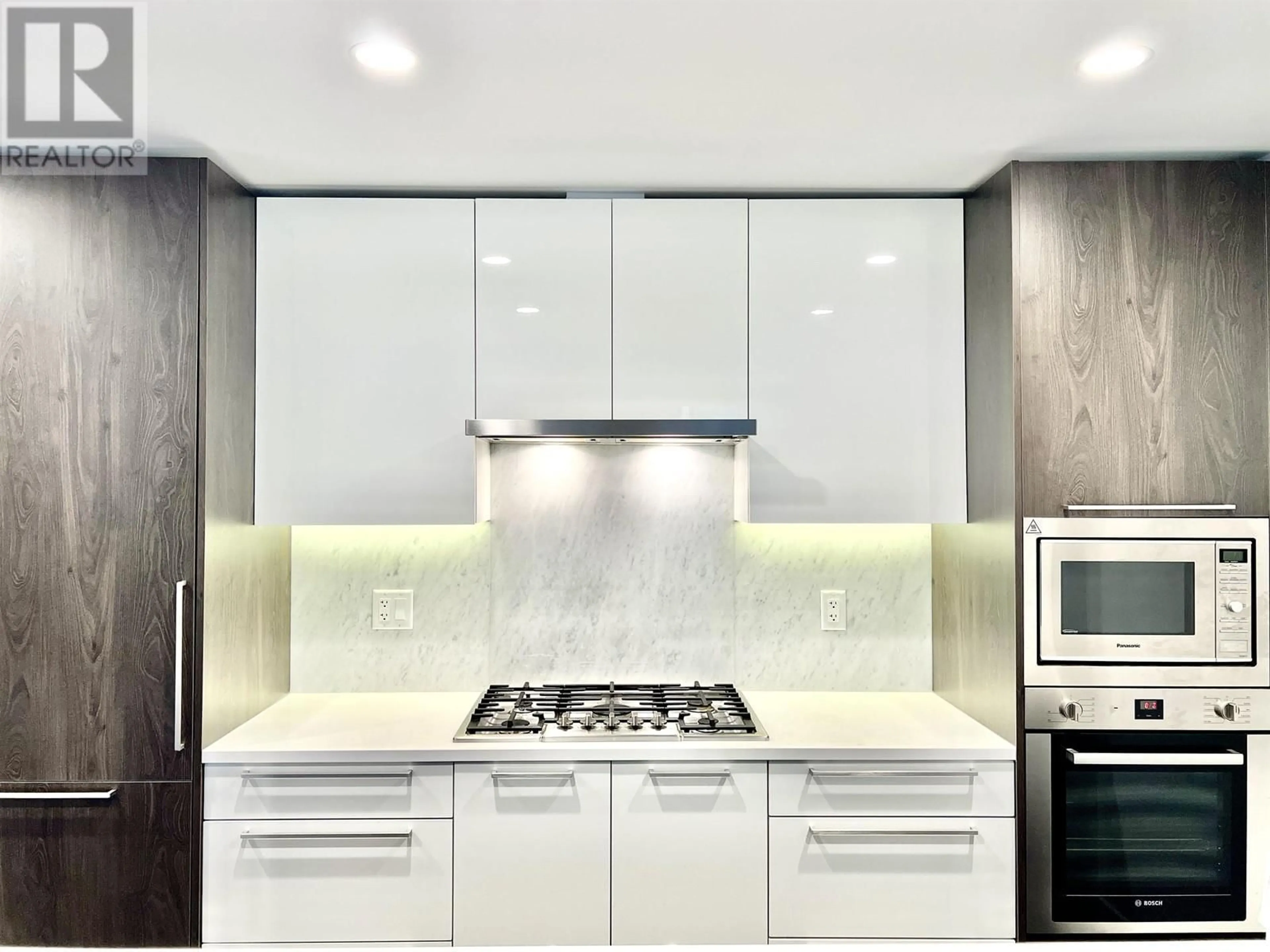 Contemporary kitchen, ceramic floors for 506 6398 SILVER AVENUE, Burnaby British Columbia V5H0K7