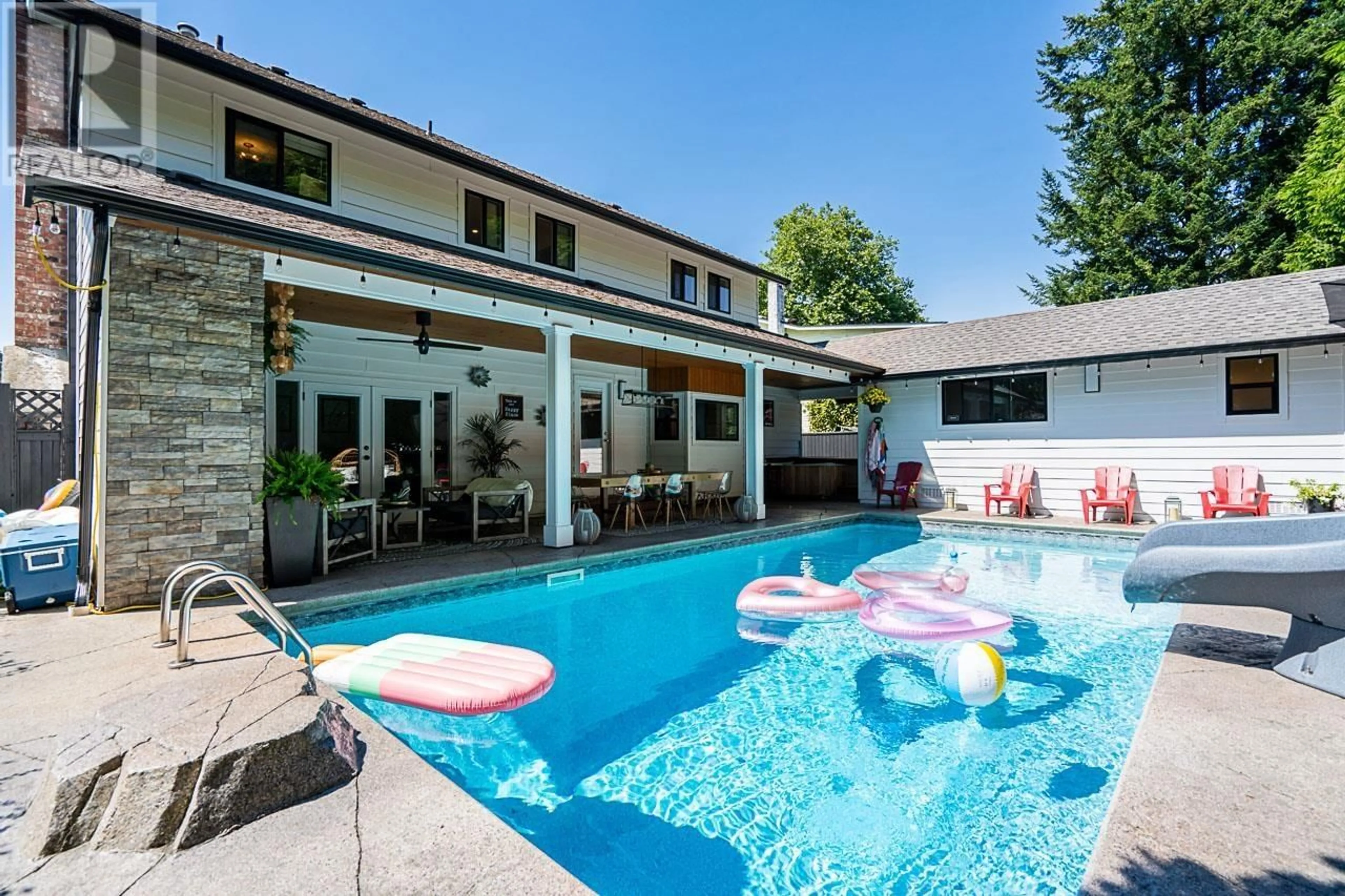 Indoor or outdoor pool for 12222 212 STREET, Maple Ridge British Columbia V2X8S3