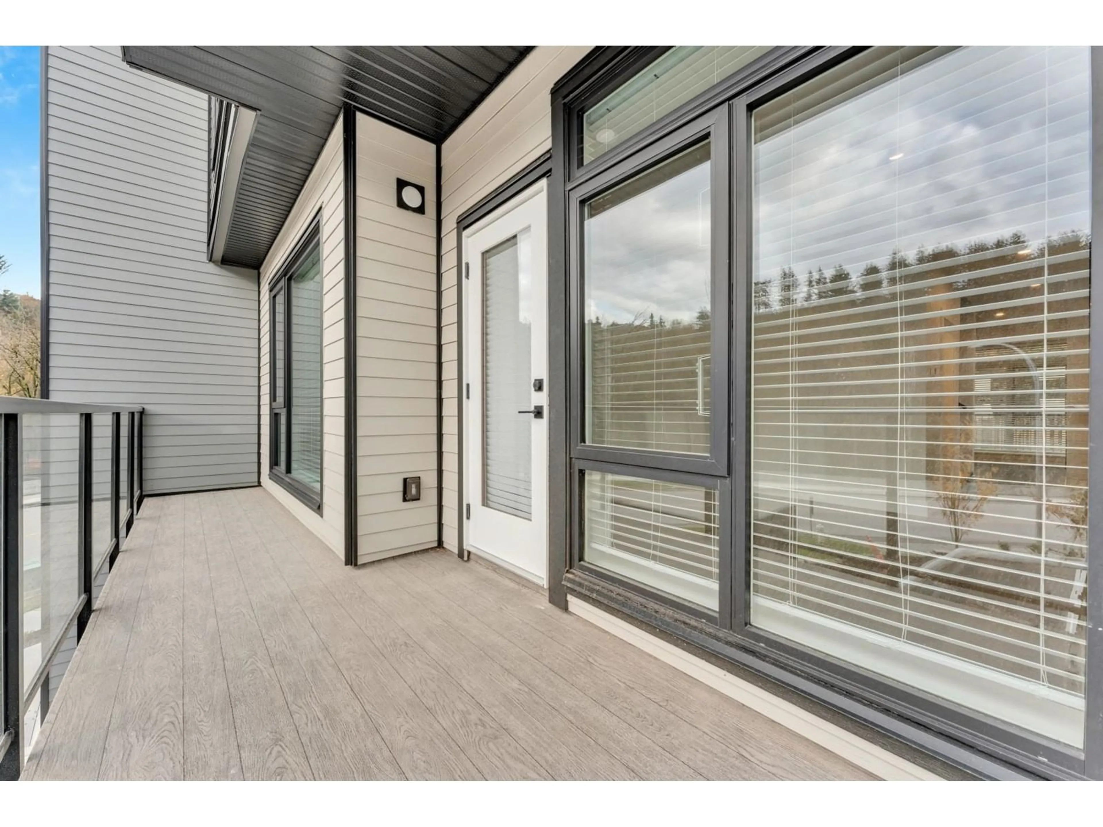 Patio, the front or back of building for 15 35706 MARSHALL ROAD, Abbotsford British Columbia N0N0N0