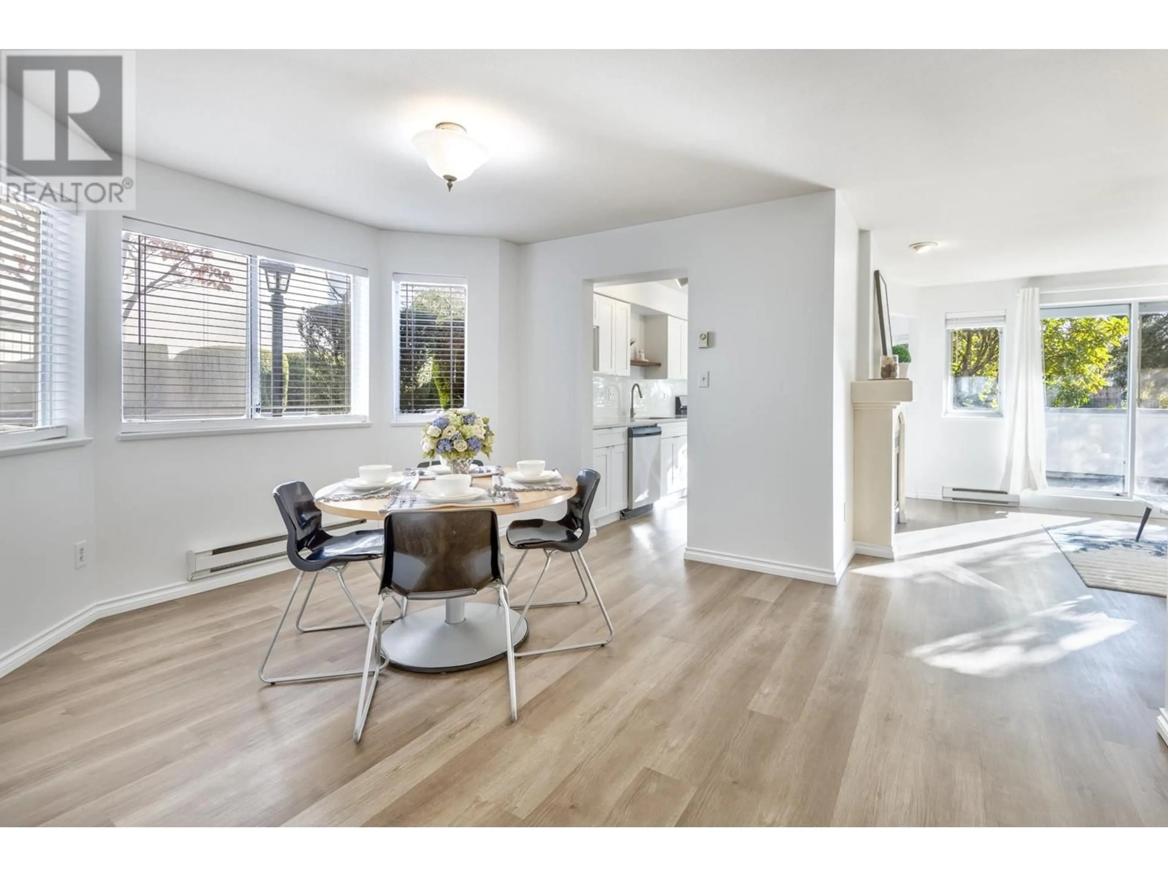 Dining room, wood floors for 105 525 AUSTIN AVENUE, Coquitlam British Columbia V3K3M6