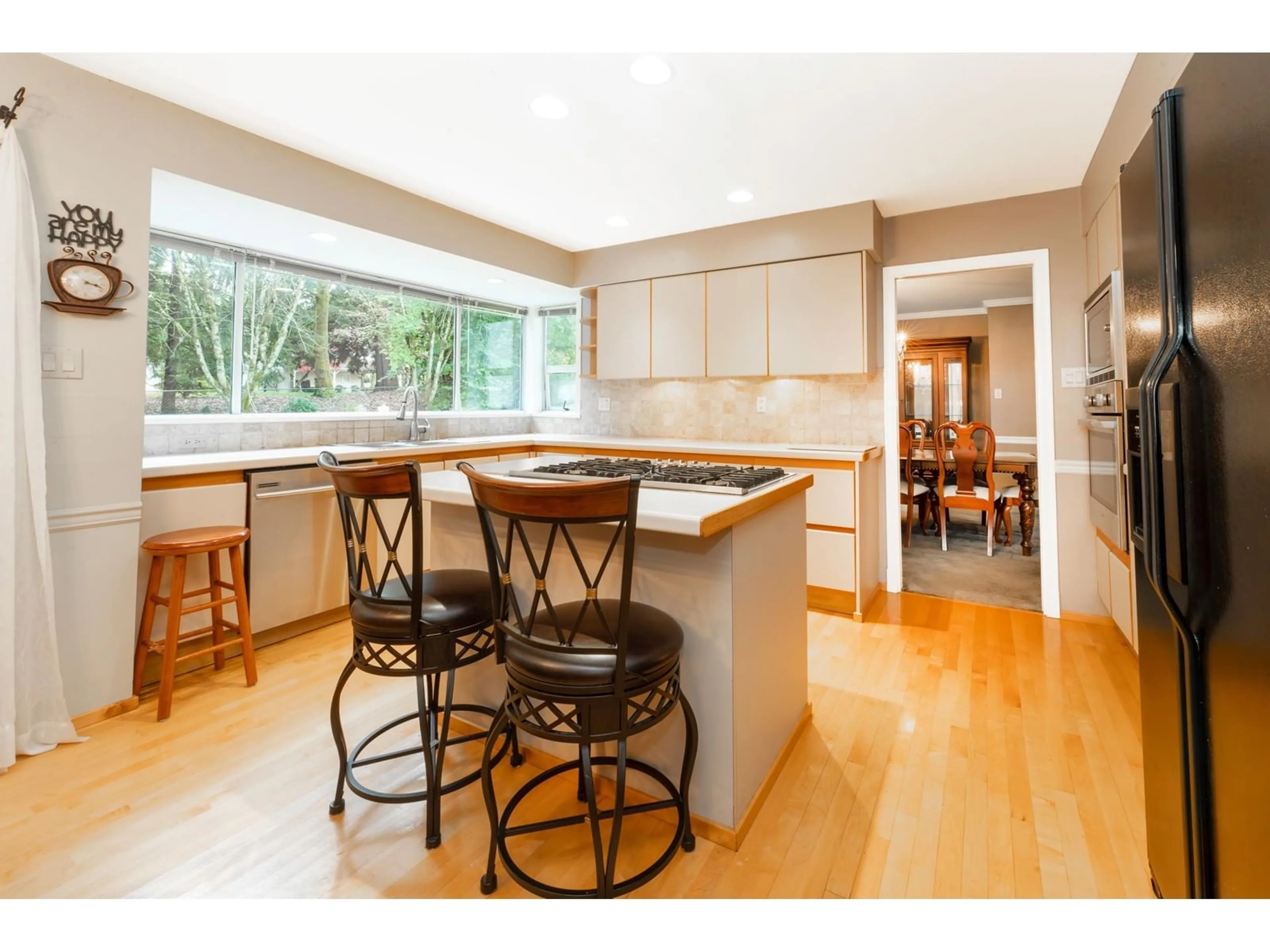 Open concept kitchen, unknown for 17352 26A, Surrey British Columbia V3Z0E6