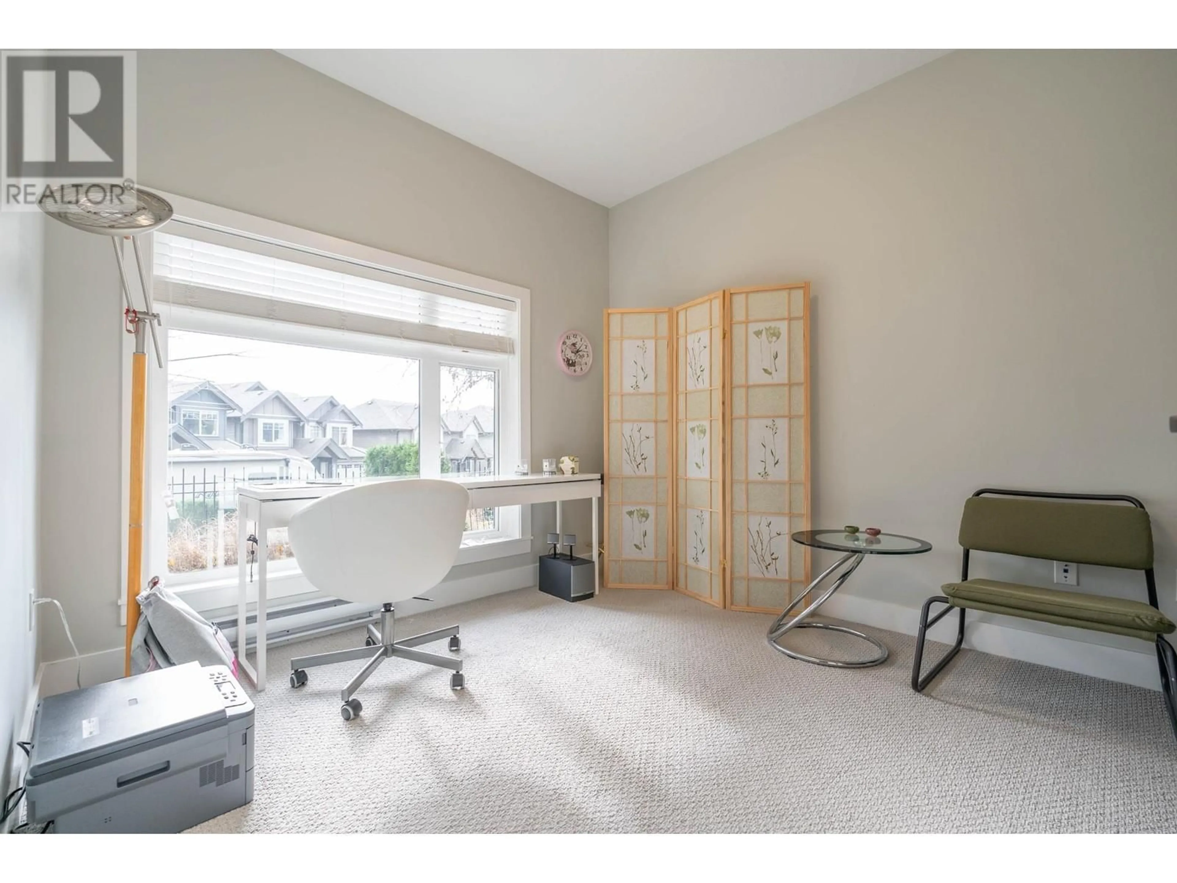 A pic of a room, carpet floors for 114 3525 CHANDLER STREET, Coquitlam British Columbia V3E0L9