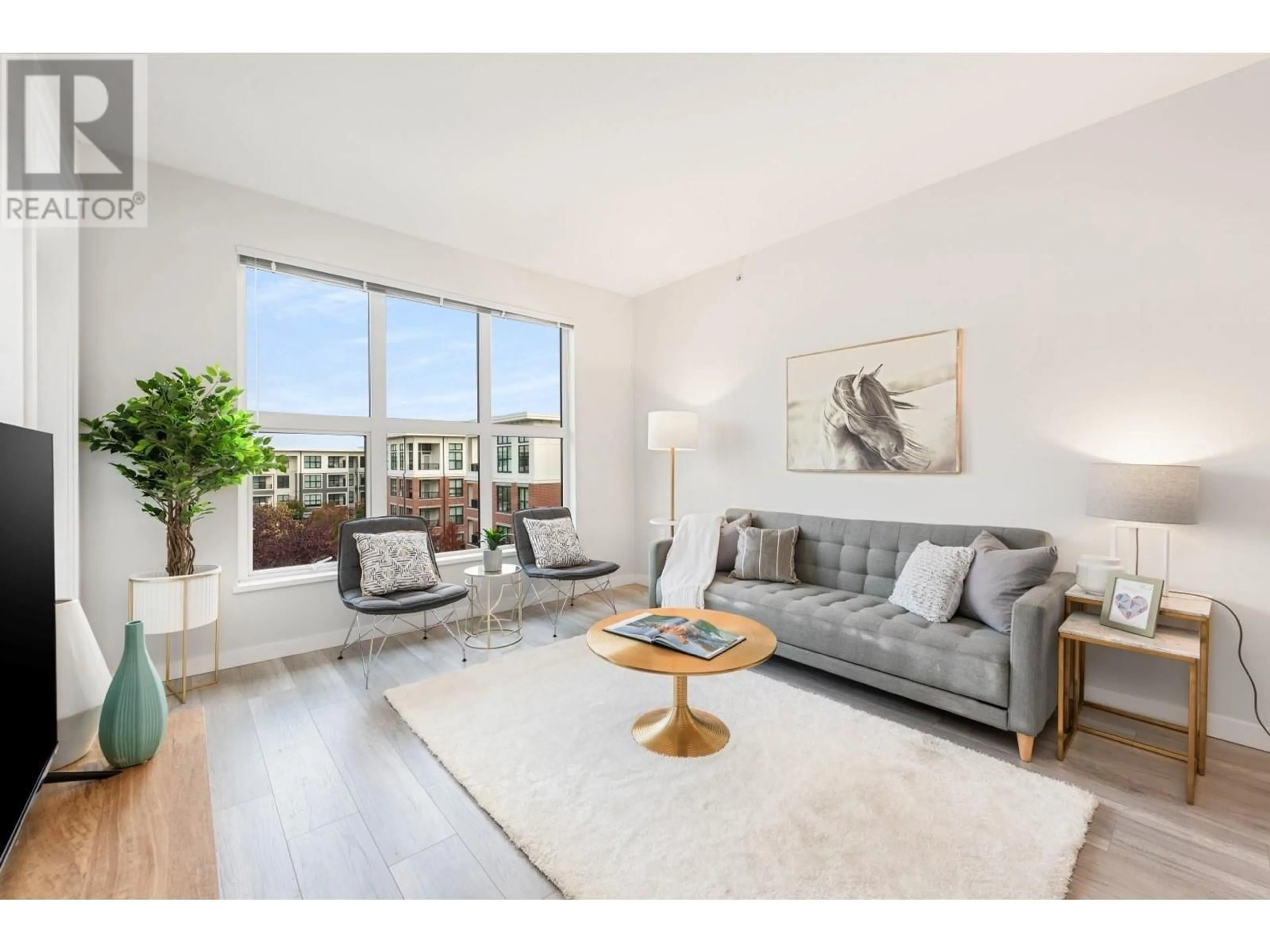 Living room, wood floors for 418 9551 ALEXANDRA ROAD, Richmond British Columbia V6X0S6