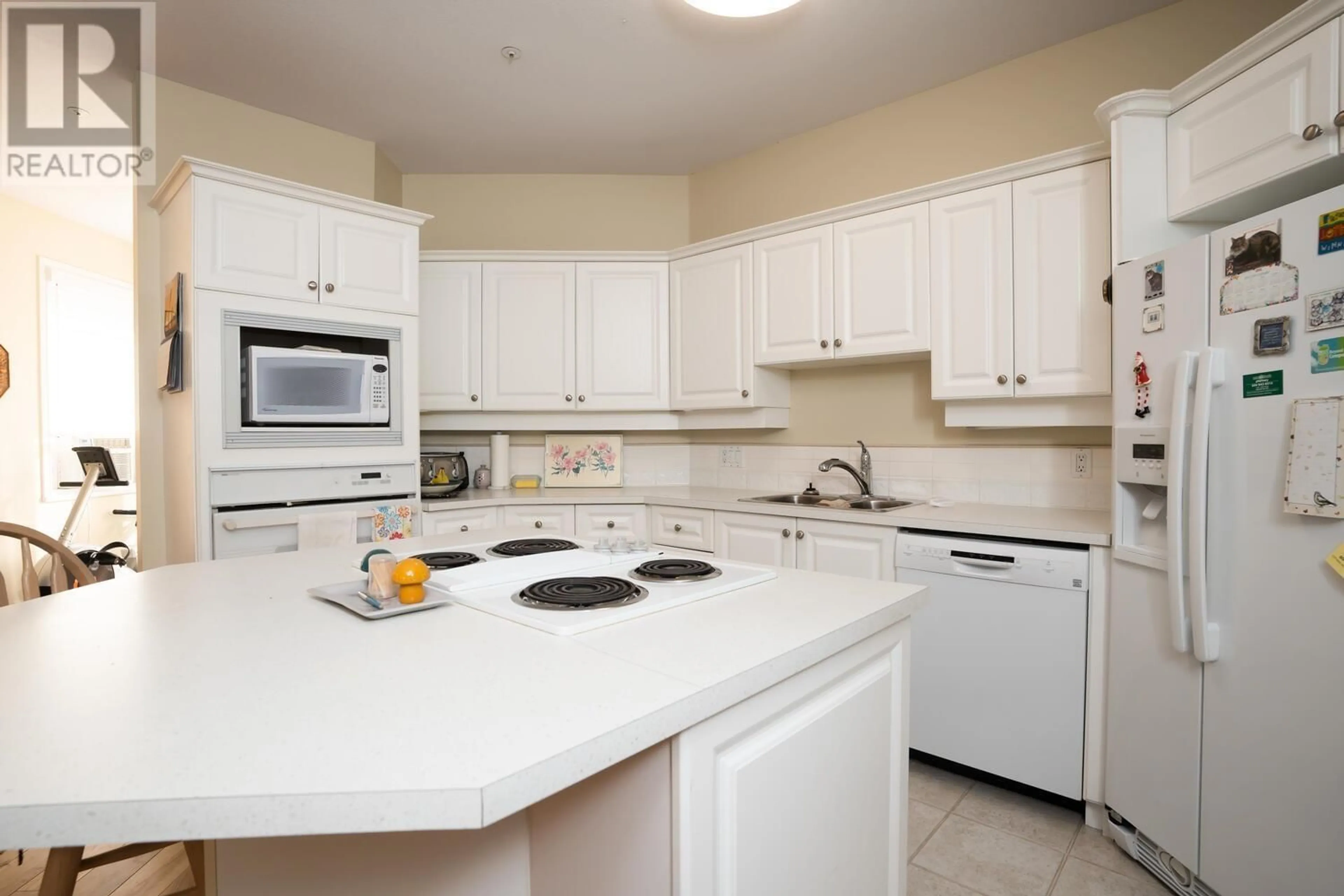 Standard kitchen for 403 1300 HUNTER ROAD, Delta British Columbia V4L1Y8