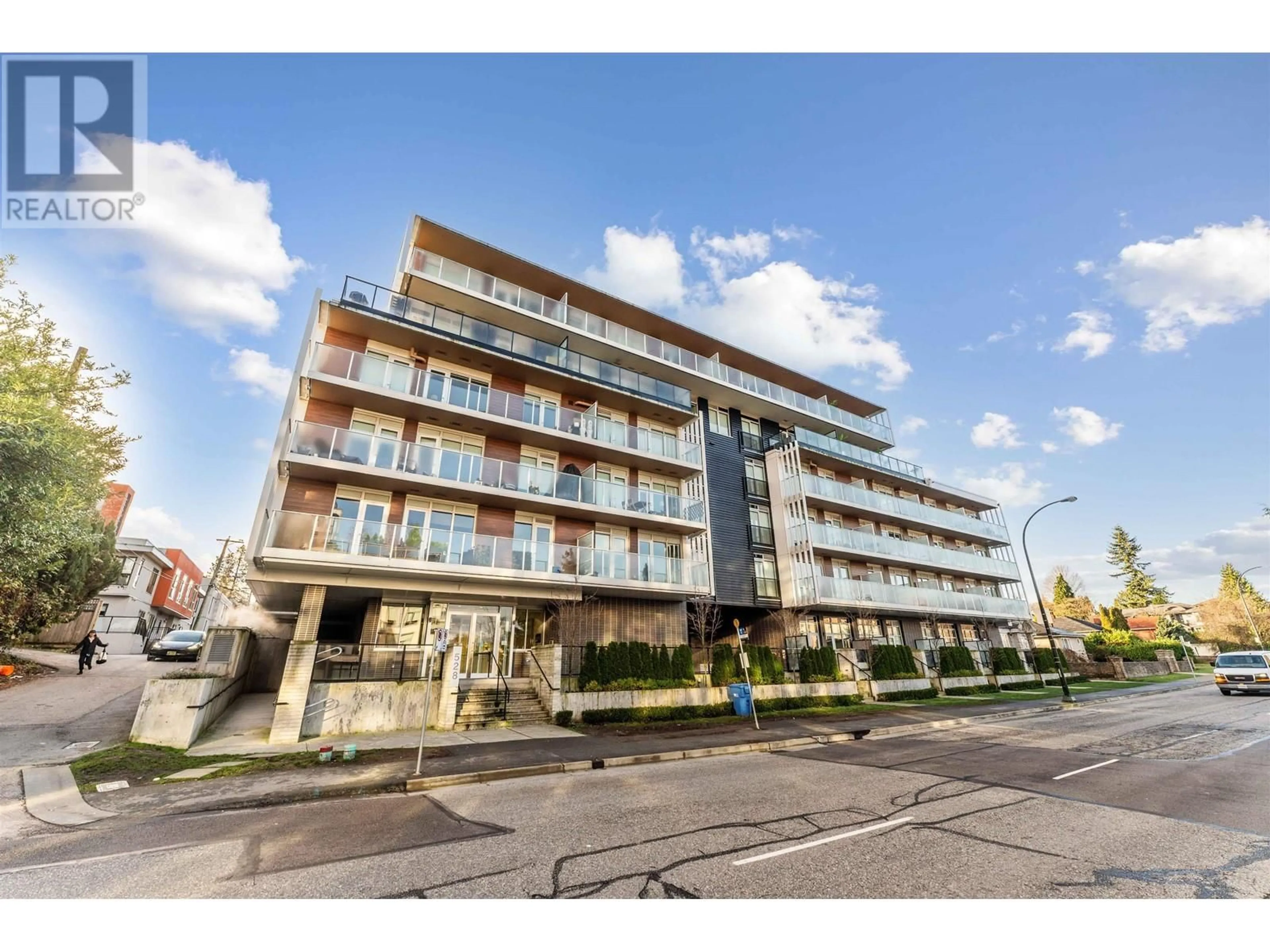 A pic from exterior of the house or condo, the front or back of building for 206 528 W KING EDWARD AVENUE, Vancouver British Columbia V5Z2C3