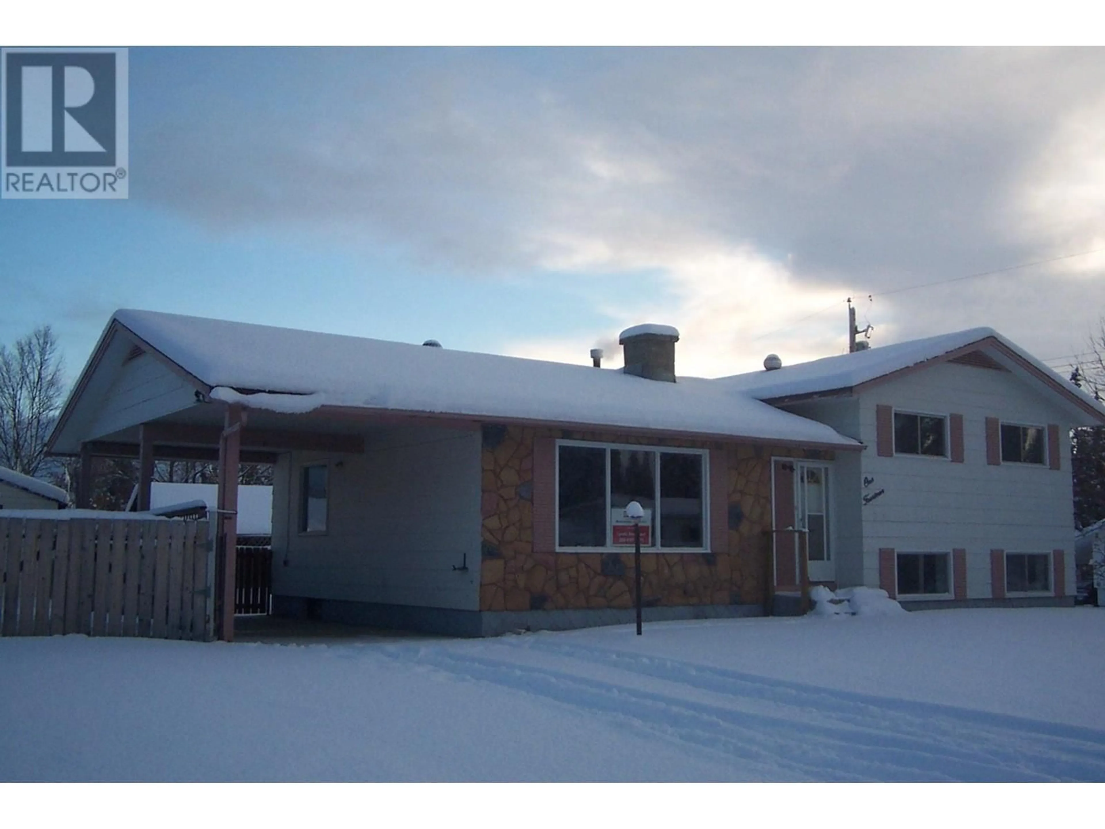 A pic from exterior of the house or condo, the front or back of building for 114 SUMMIT CRESCENT, Mackenzie British Columbia V0J2C0