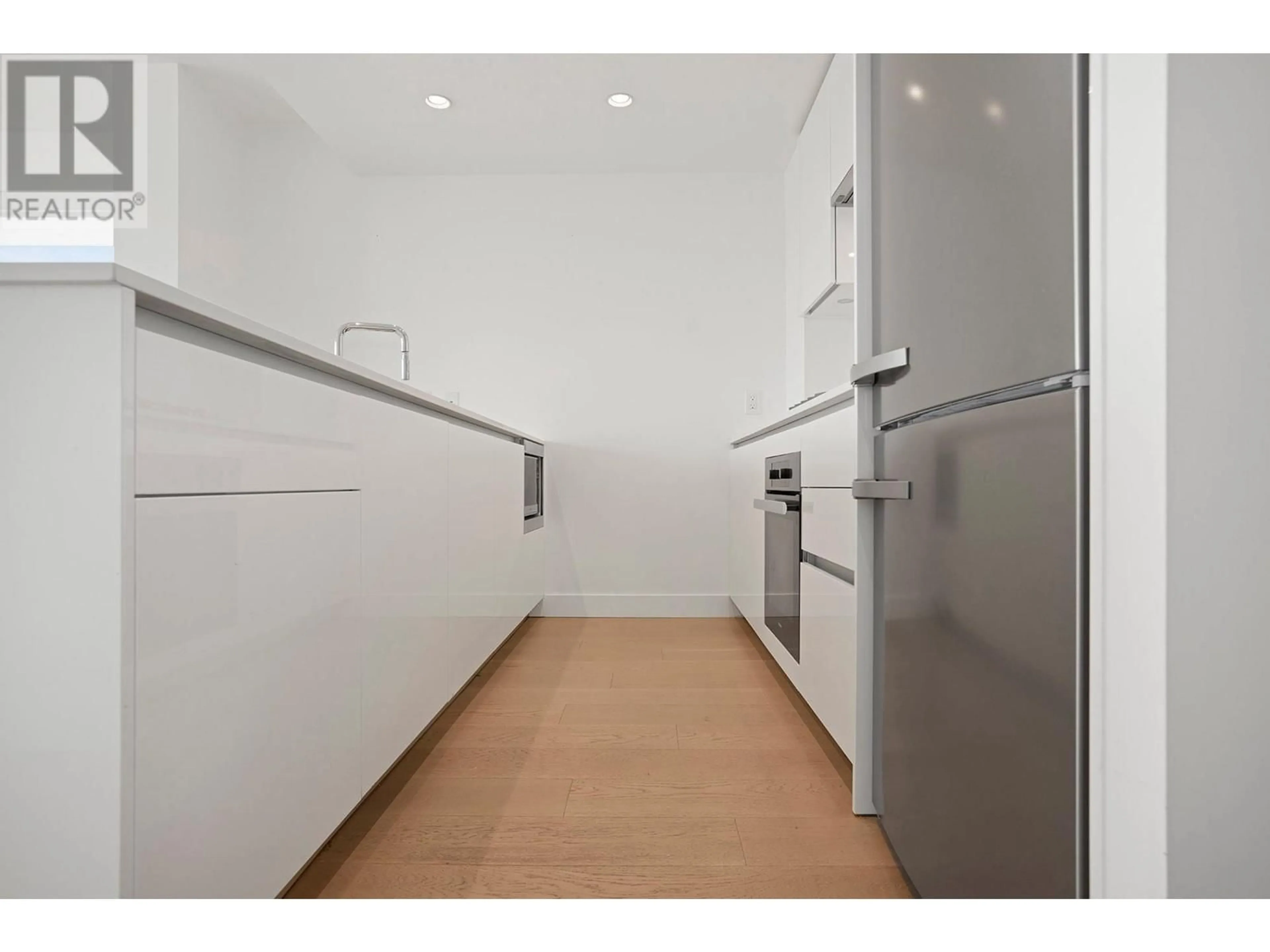 Standard kitchen, not visible floor for 703 5788 GILBERT ROAD, Richmond British Columbia V6X1B7