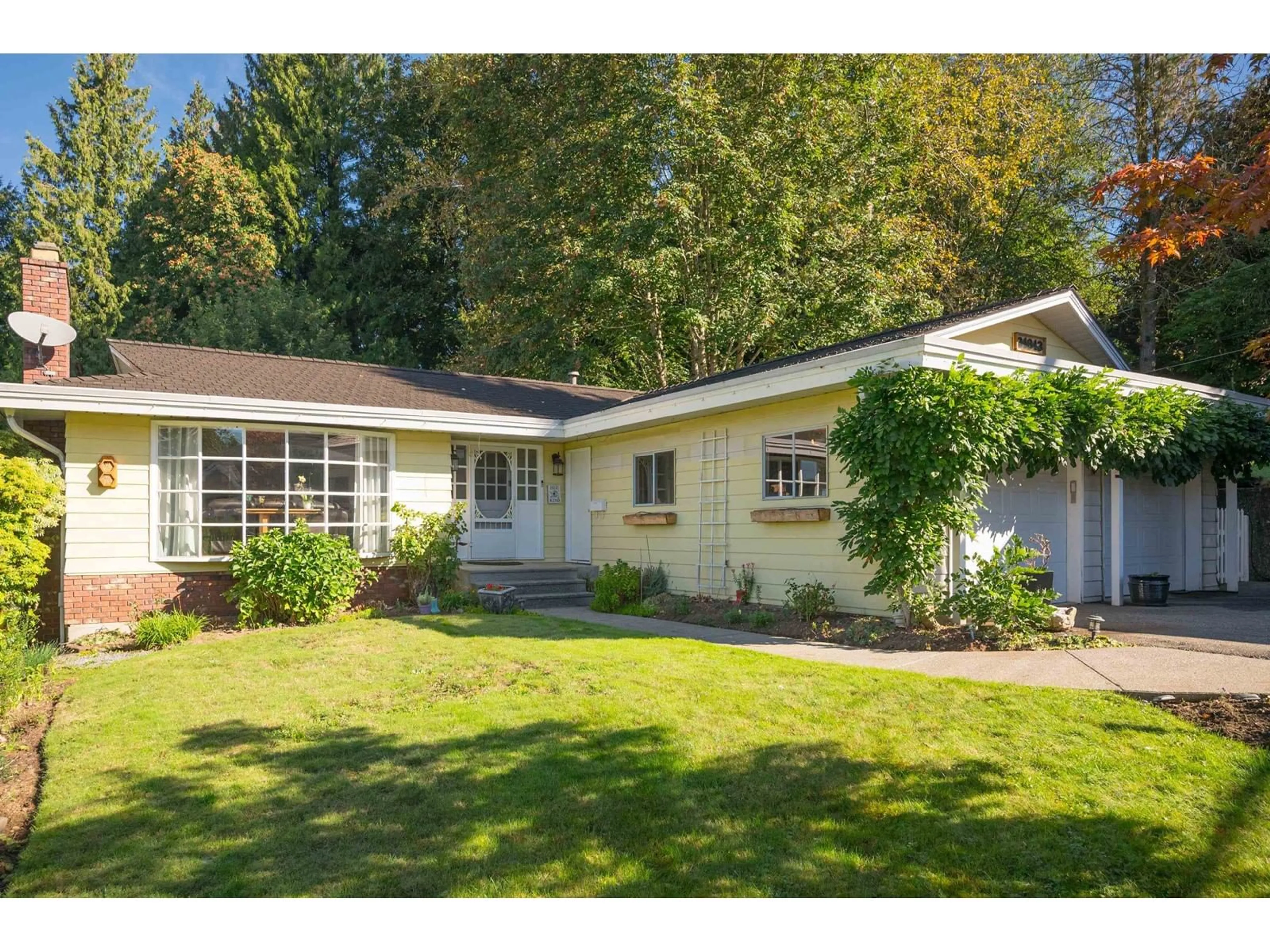 Frontside or backside of a home, cottage for 34843 ORCHARD DRIVE, Abbotsford British Columbia V3G2B4