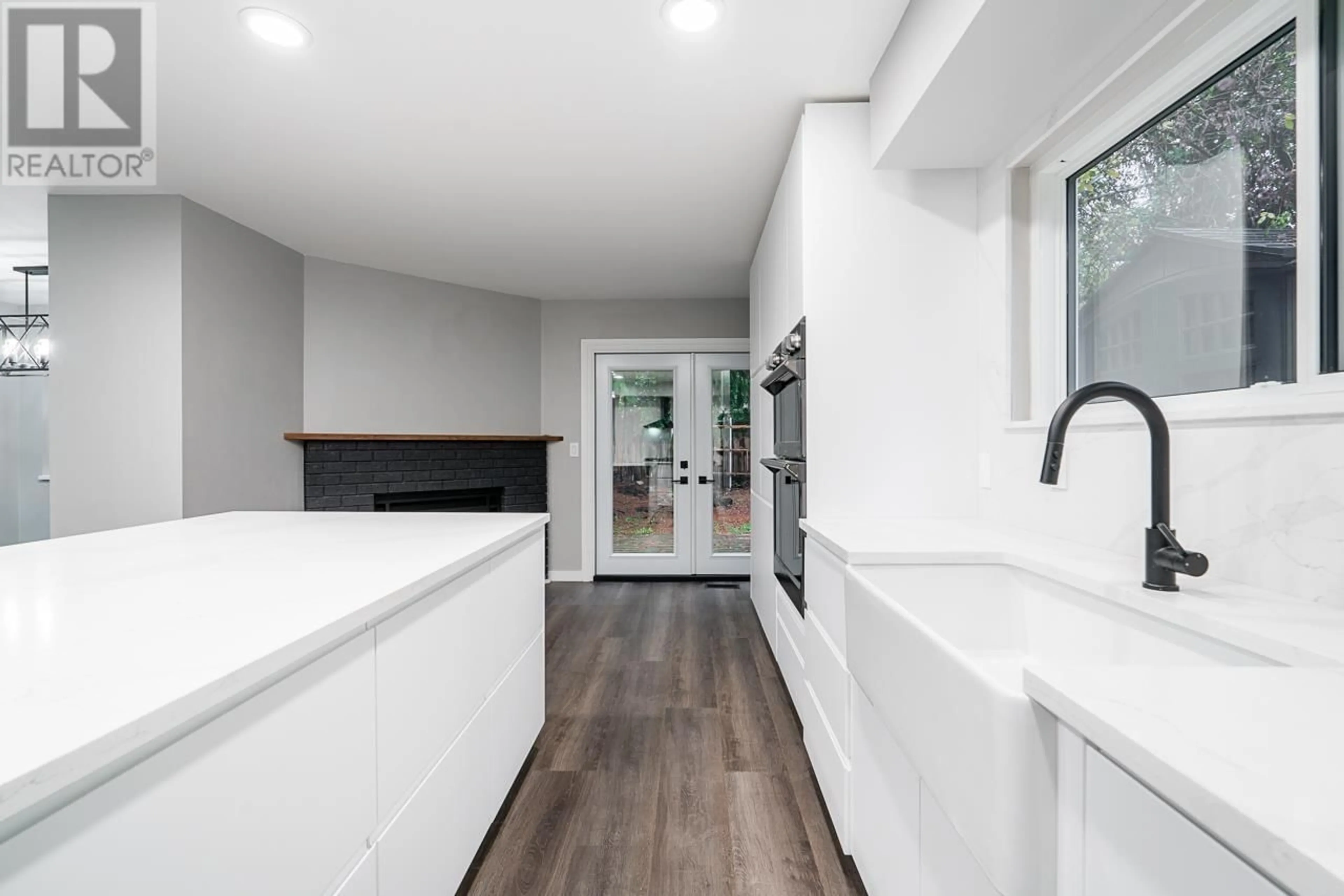 Contemporary kitchen, wood floors, cottage for 2130 KIRKSTONE PLACE, North Vancouver British Columbia V7J3R1