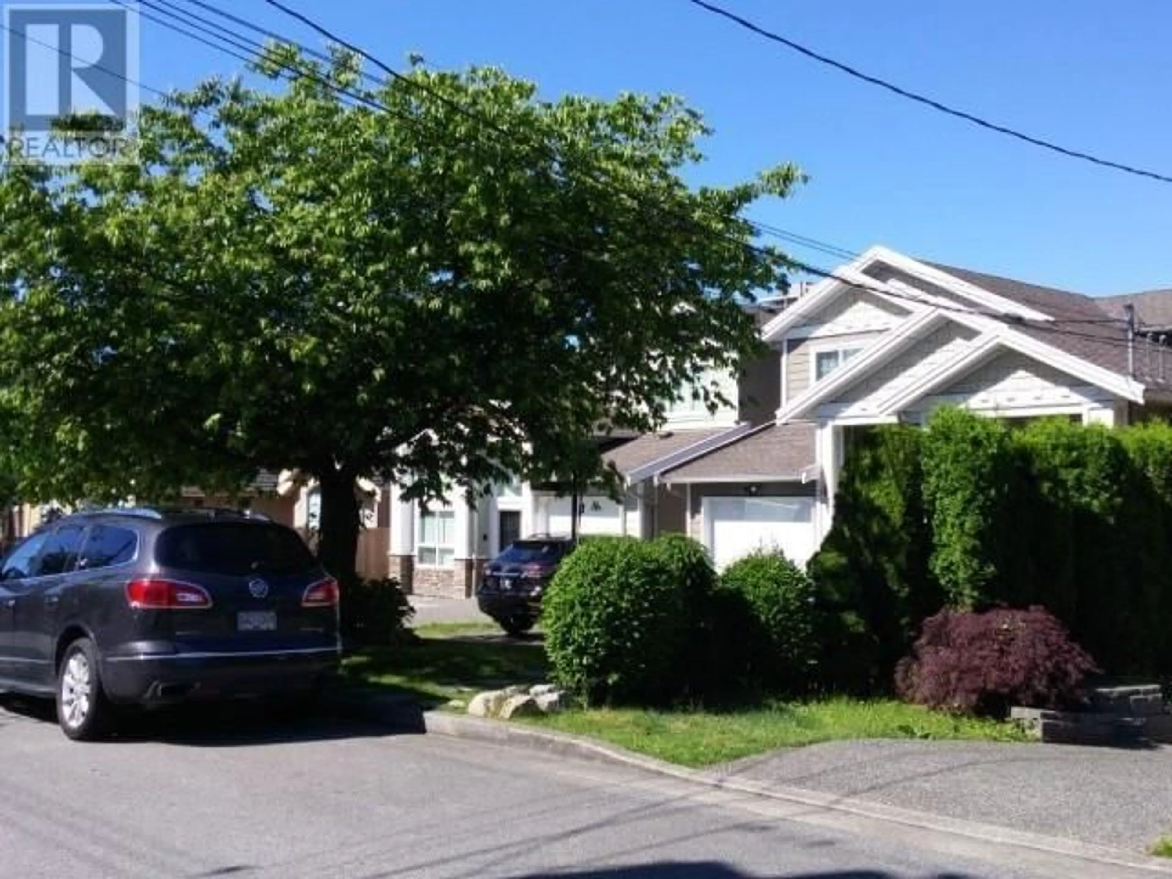 Frontside or backside of a home, the street view for 5249 CHESHAM AVENUE, Burnaby British Columbia V5H2L1