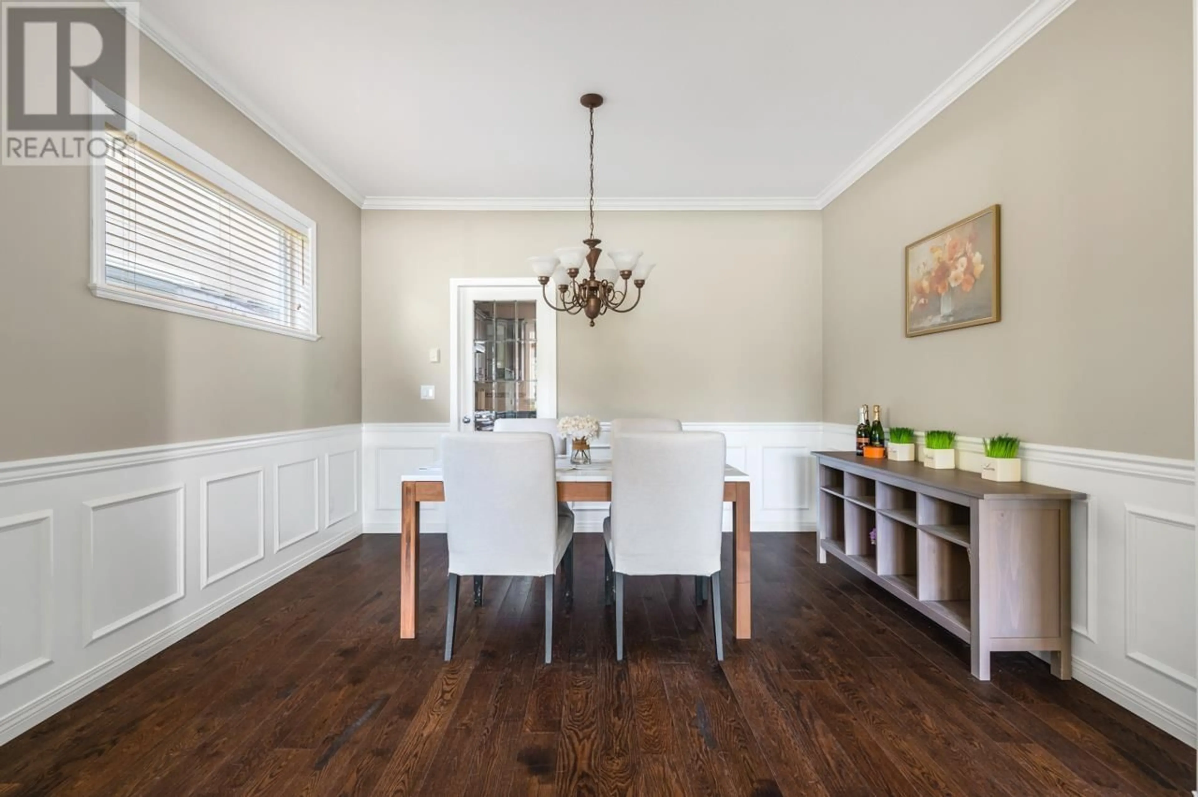 Dining room, wood floors for 3220 JOHNSON AVENUE, Richmond British Columbia V7C5R3