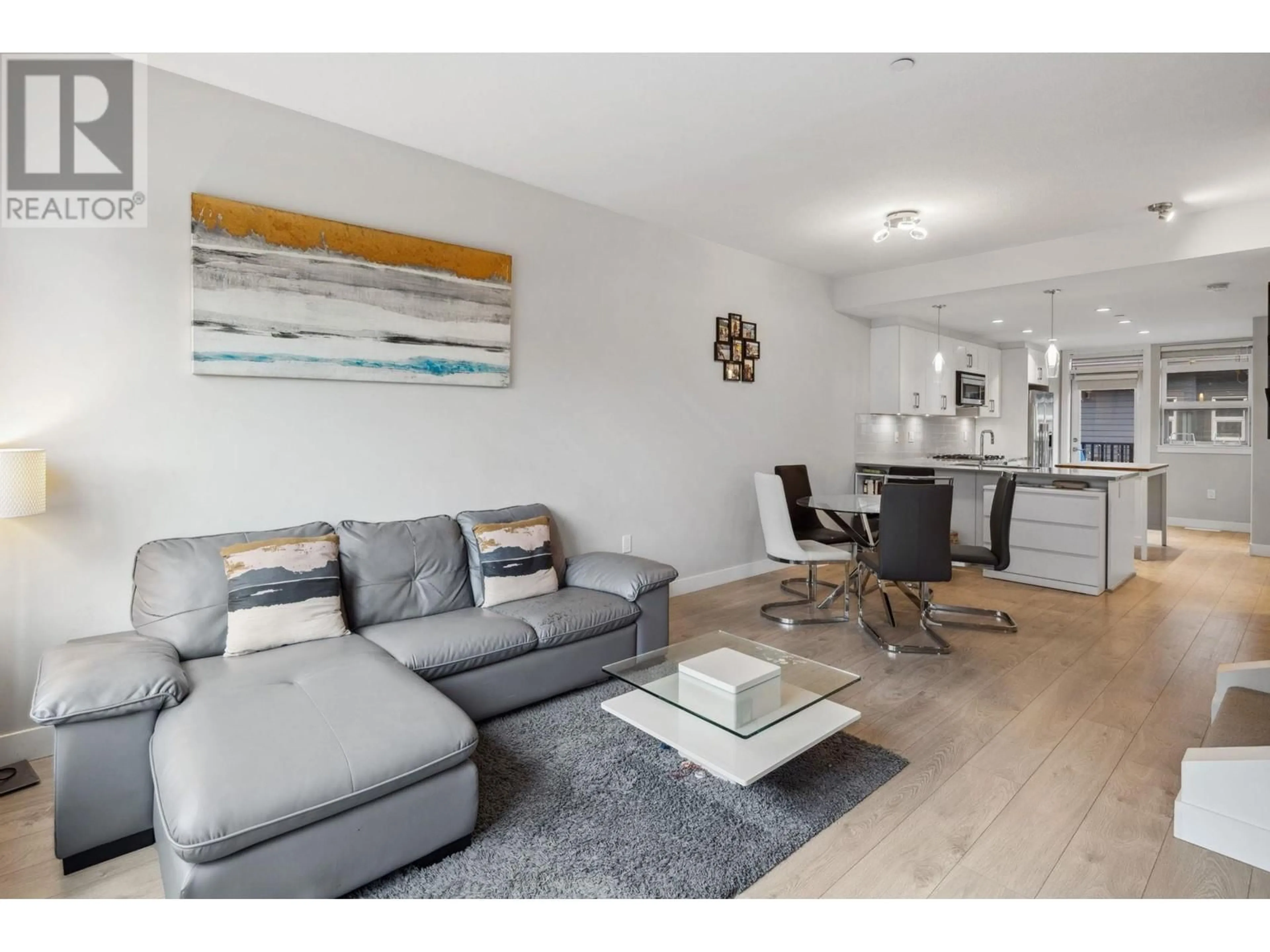 Living room, wood floors for 95 4991 NO. 5 ROAD, Richmond British Columbia V6X0S9