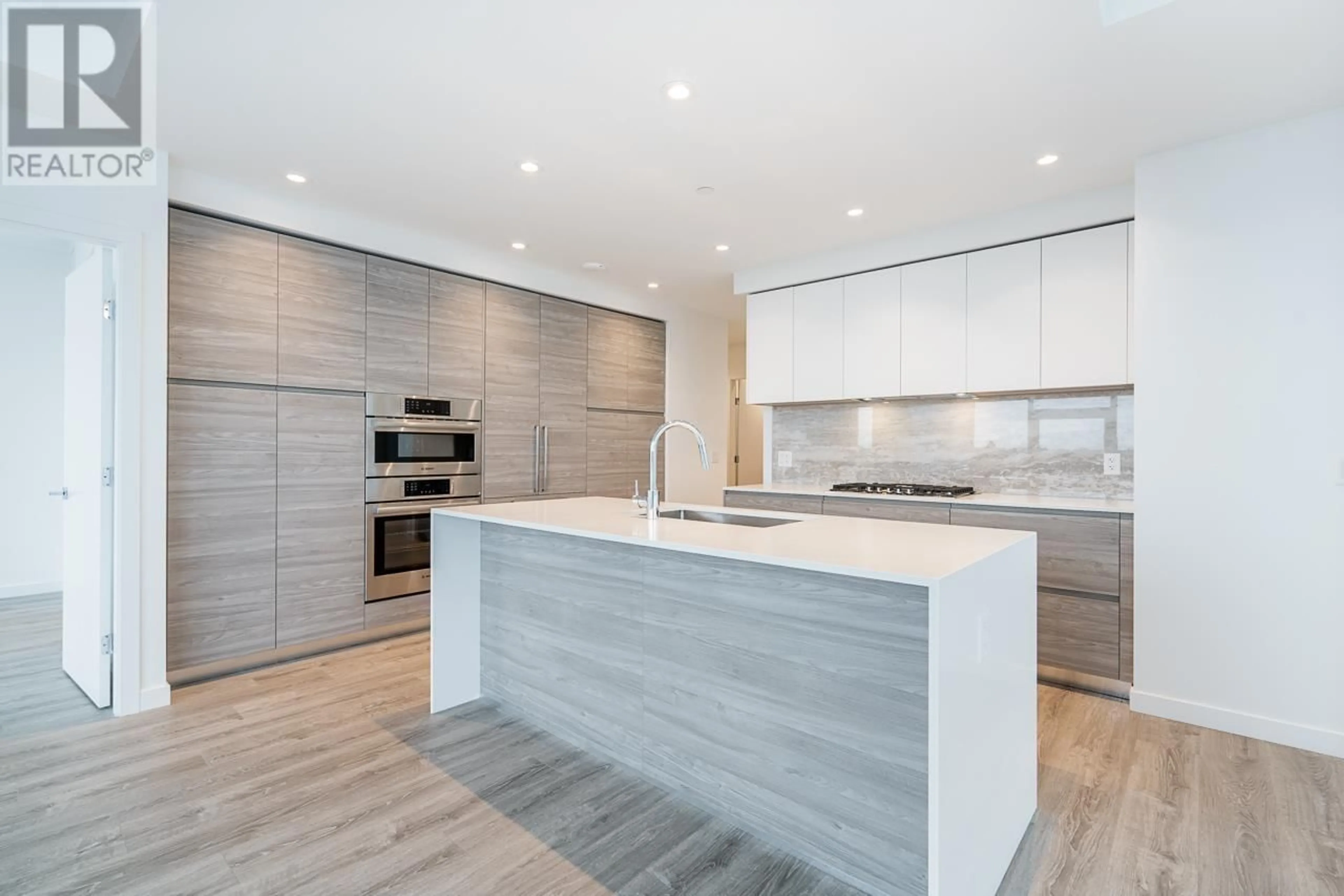 Contemporary kitchen, wood floors for 2607 680 QUAYSIDE DRIVE, New Westminster British Columbia V3M0P2