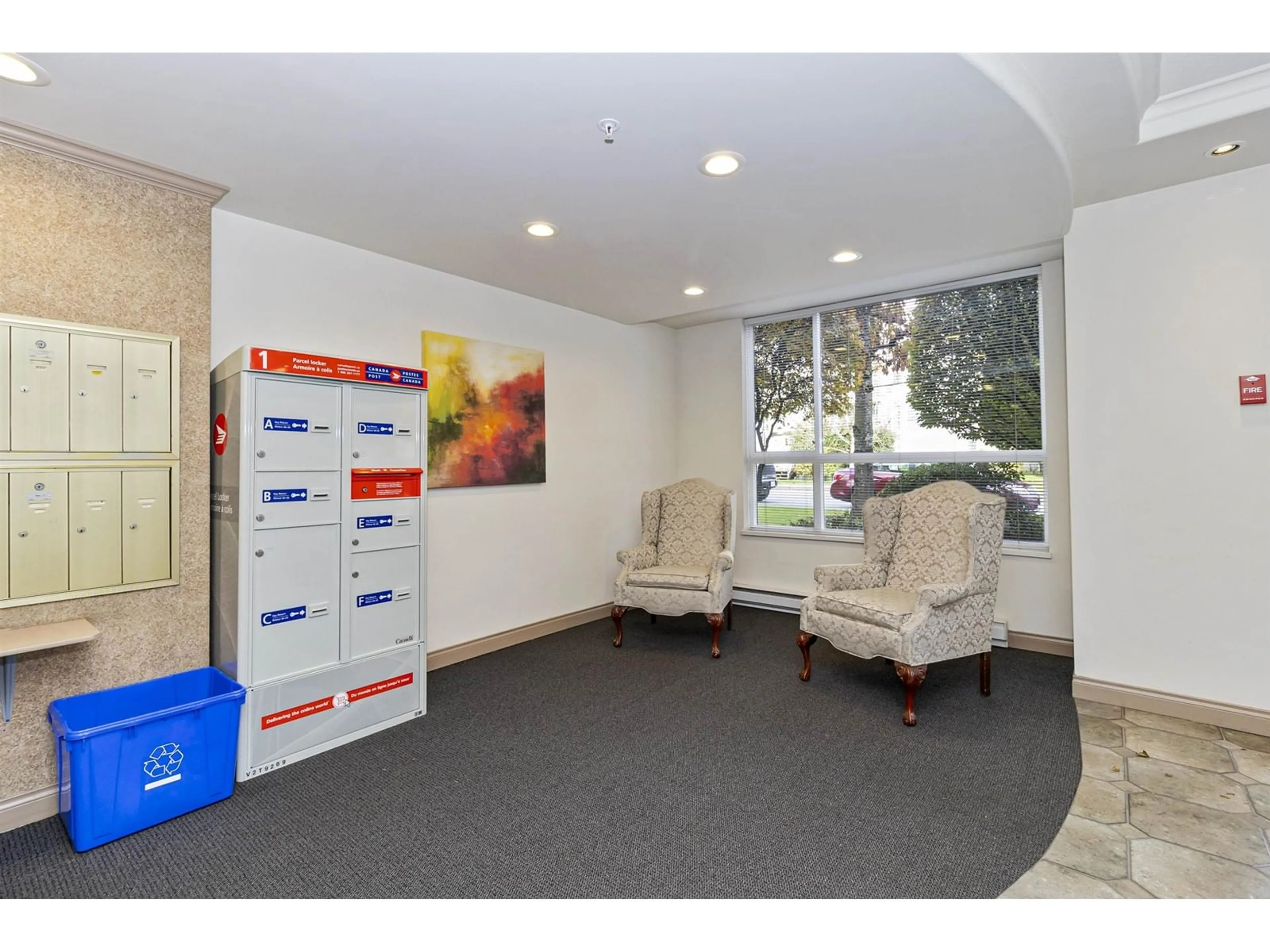 Indoor foyer for 103 - 32120 MT WADDINGTON, Abbotsford British Columbia V2T2E8