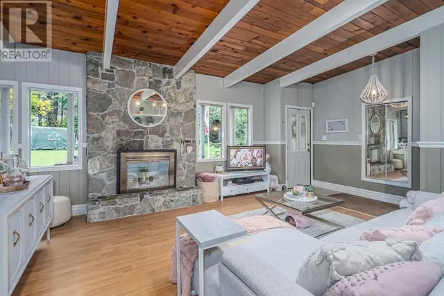 3632 VICTORIA DRIVE, Coquitlam 3