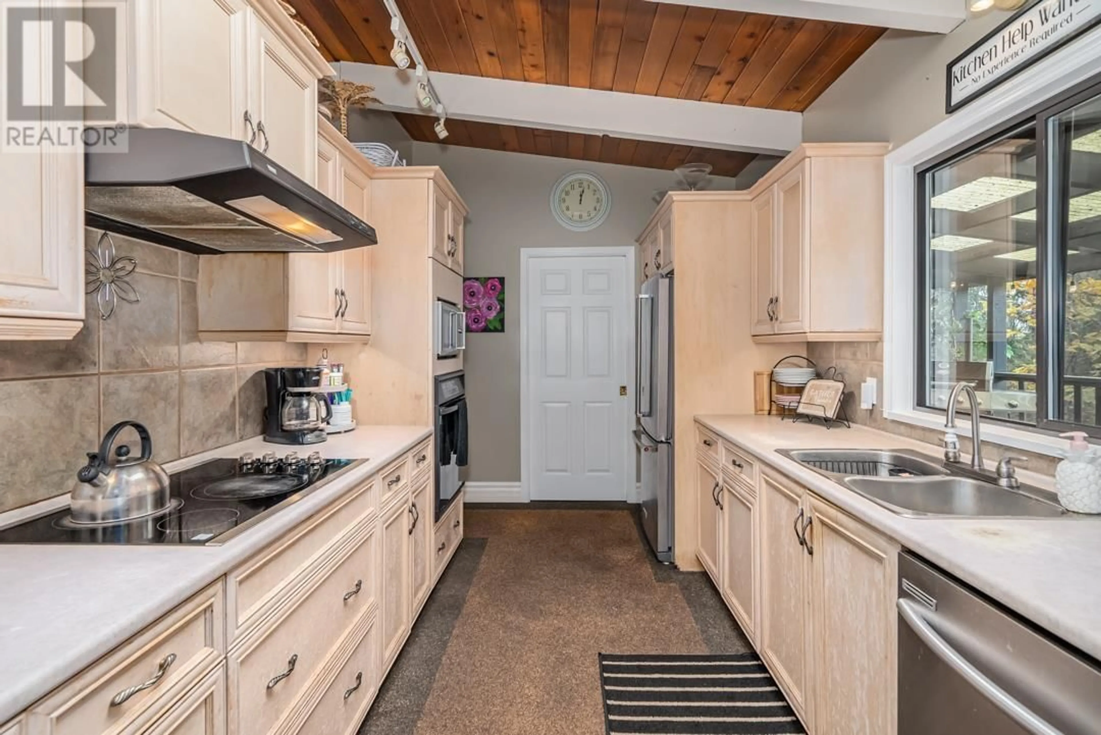 Kitchen, wood floors, cottage for 3632 VICTORIA DRIVE, Coquitlam British Columbia V3E3H4