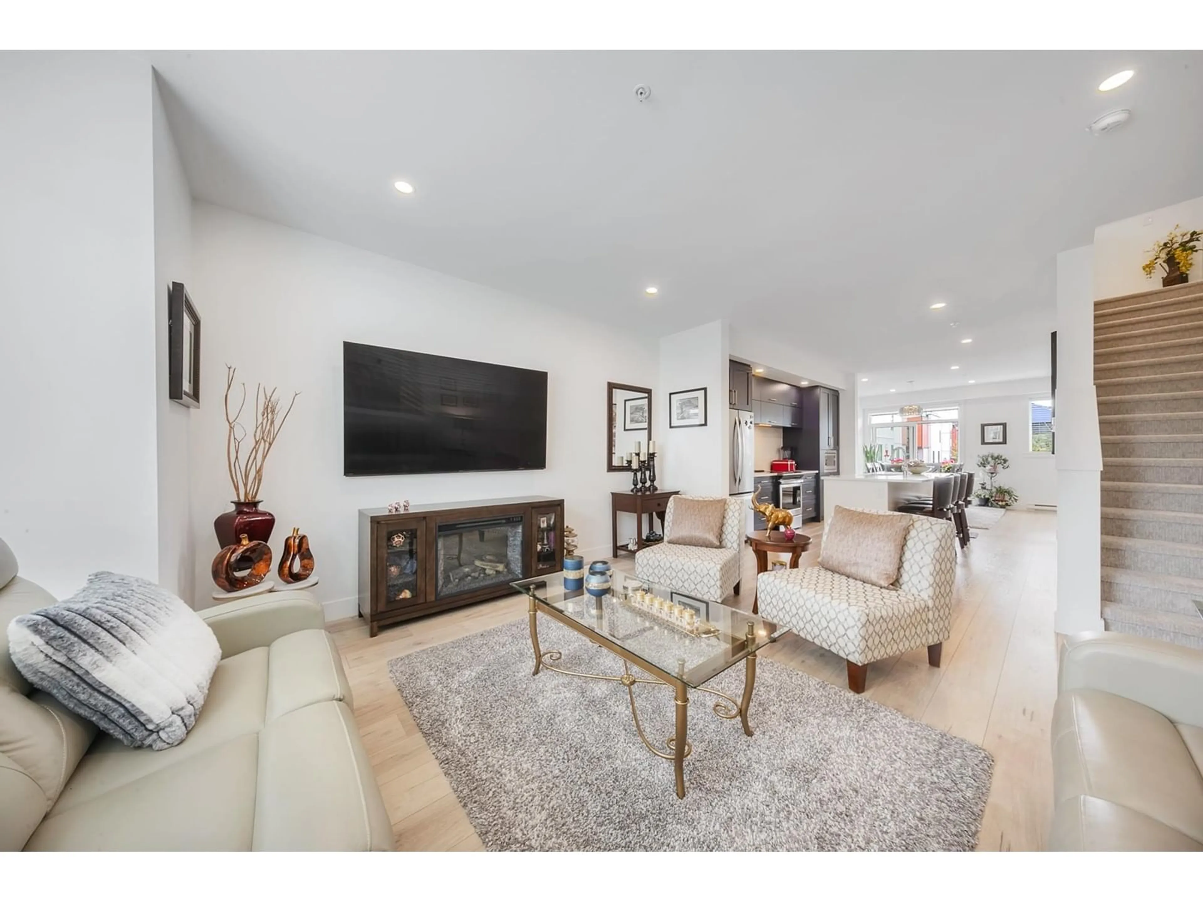 Living room, wood floors for 28 19704 55A AVENUE, Langley British Columbia V3A0L2