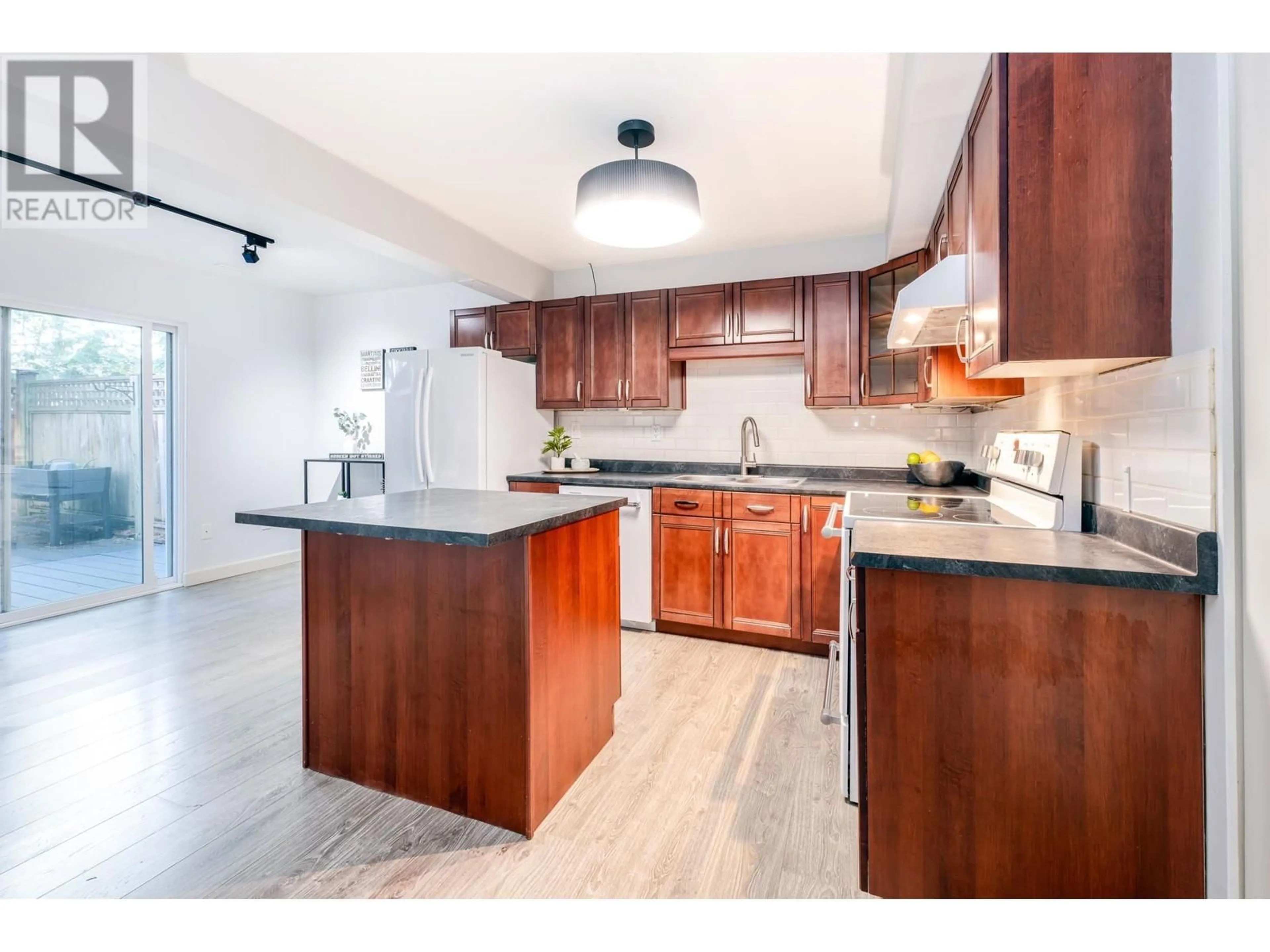 Open concept kitchen for 245 BALMORAL PLACE, Port Moody British Columbia V3H4B9