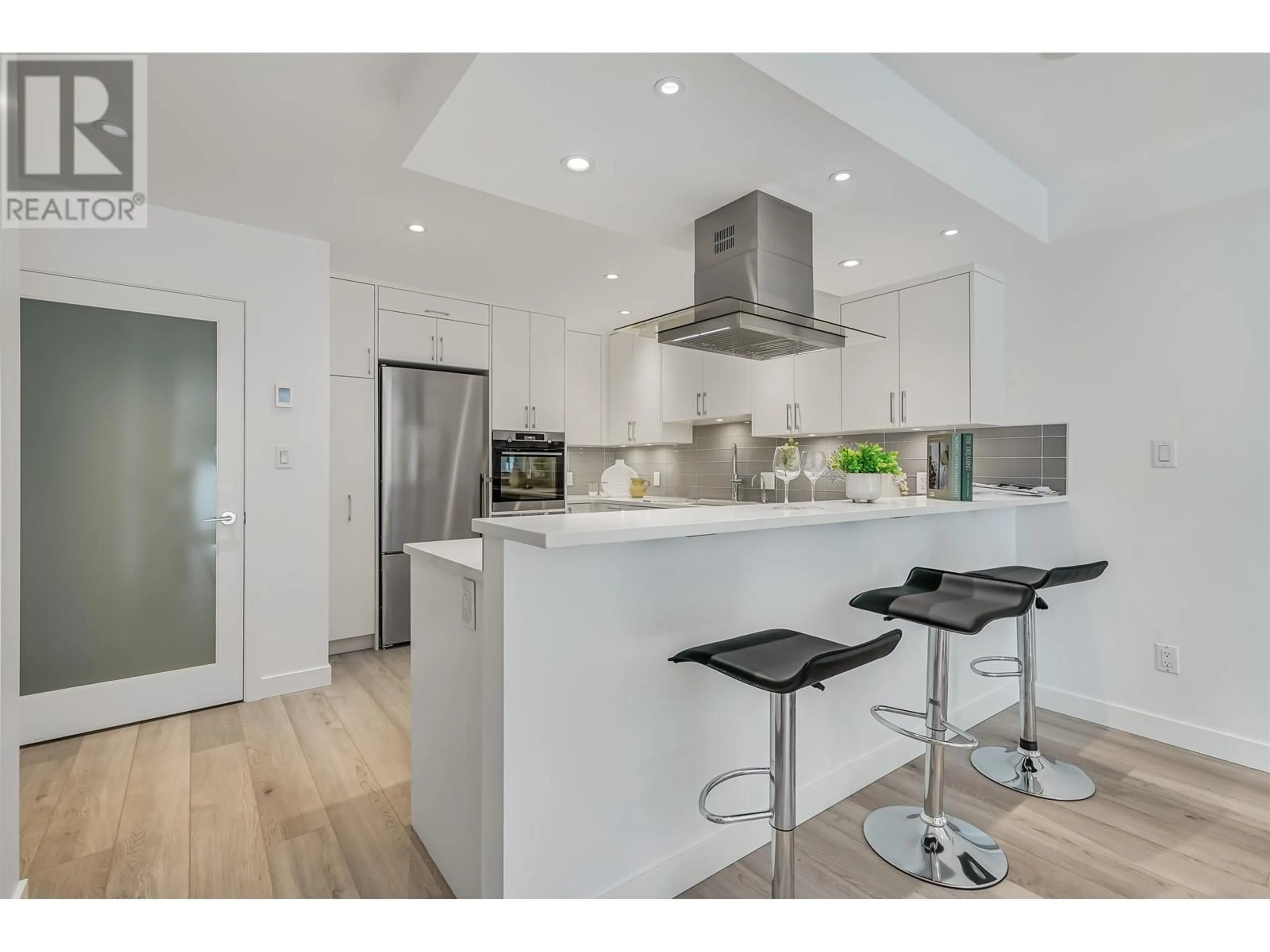 Open concept kitchen for 107 3755 ALBERT STREET, Burnaby British Columbia V5C2C6