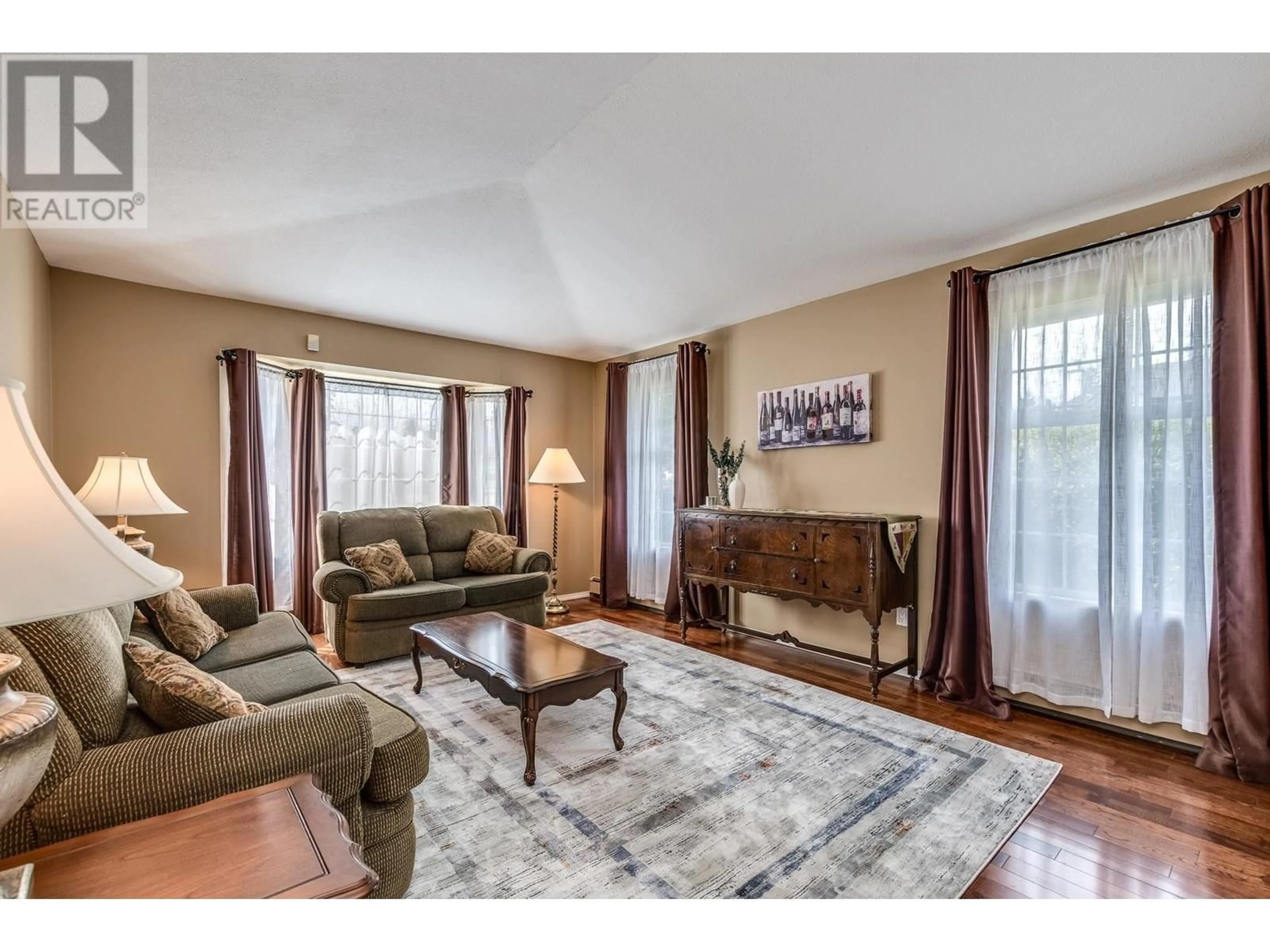 Living room, wood floors for 23067 EAGLE AVENUE, Maple Ridge British Columbia V2X0B5