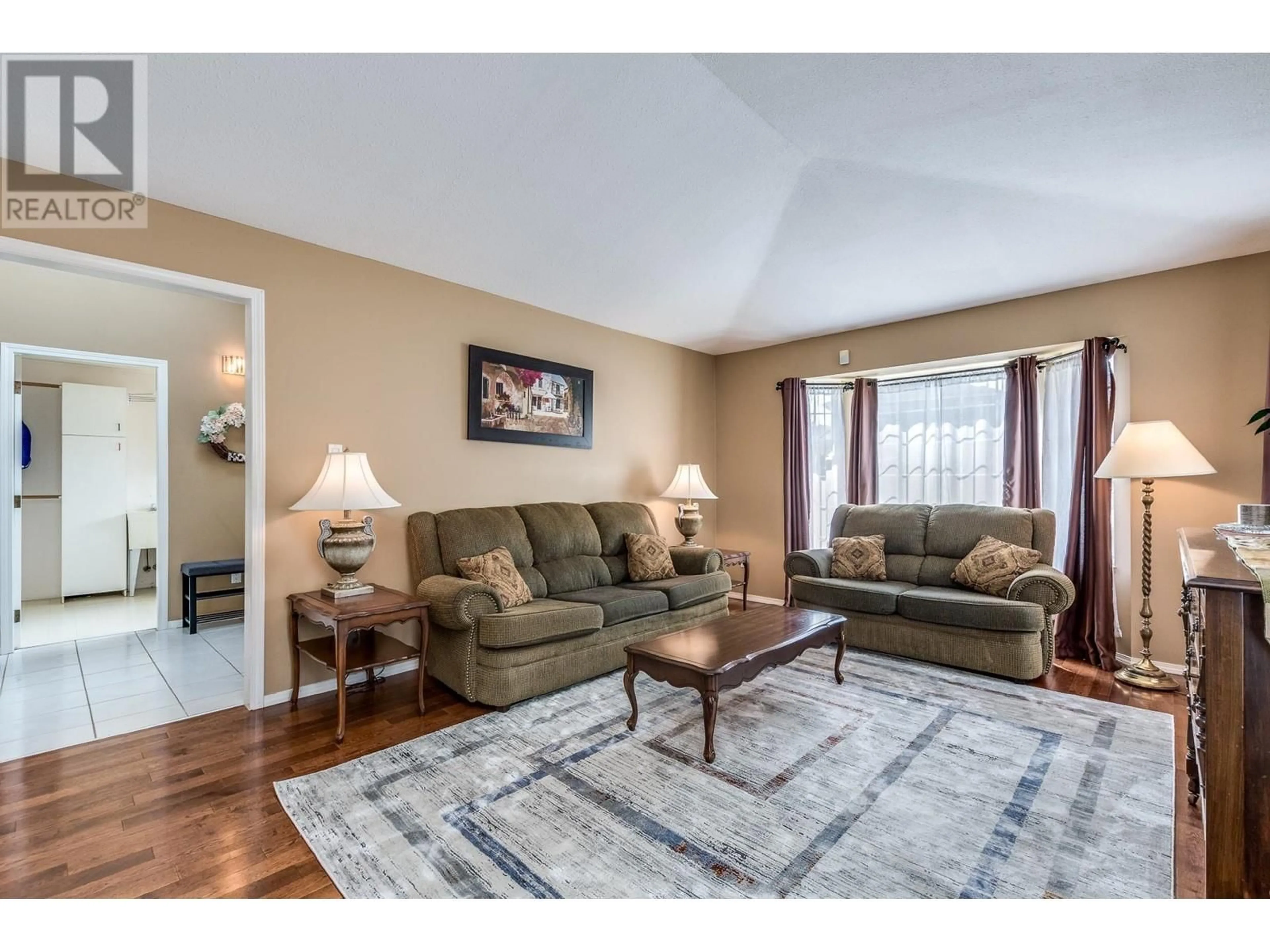 Living room, wood floors for 23067 EAGLE AVENUE, Maple Ridge British Columbia V2X0B5