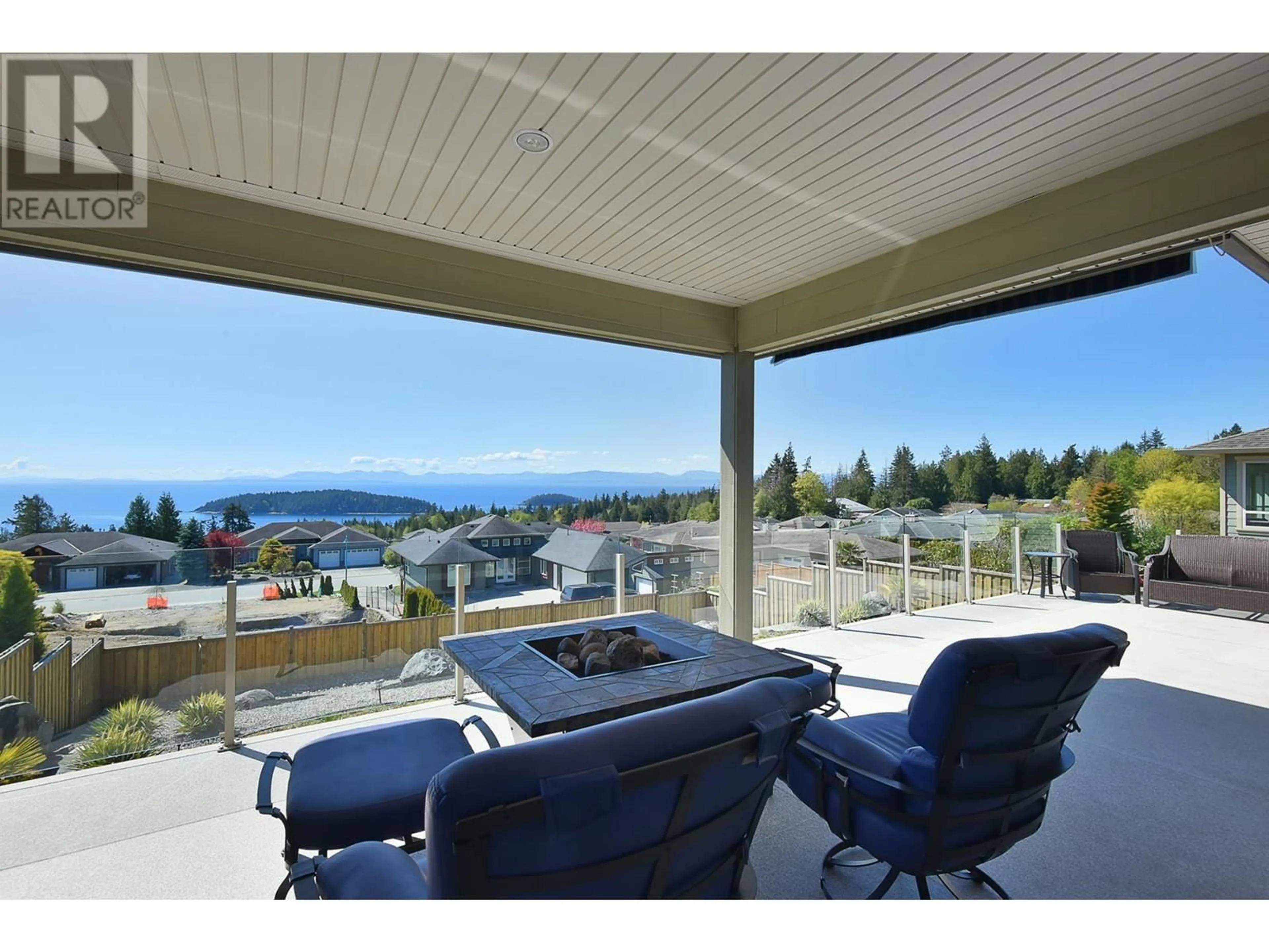 Patio, mountain for 6217 ORACLE ROAD, Sechelt British Columbia V7Z0N7