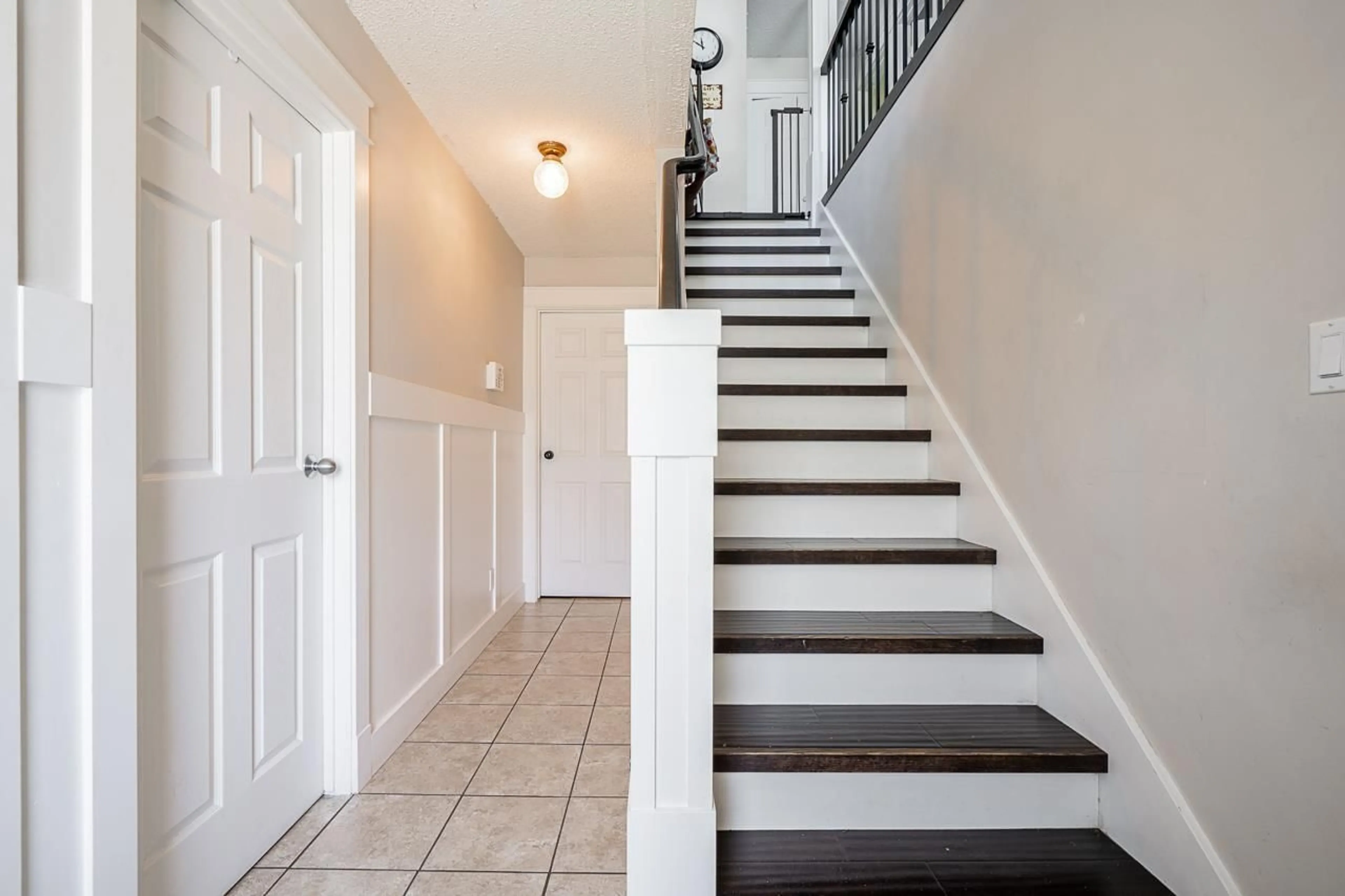 Stairs for 2921 BABICH STREET, Abbotsford British Columbia V2S3K4