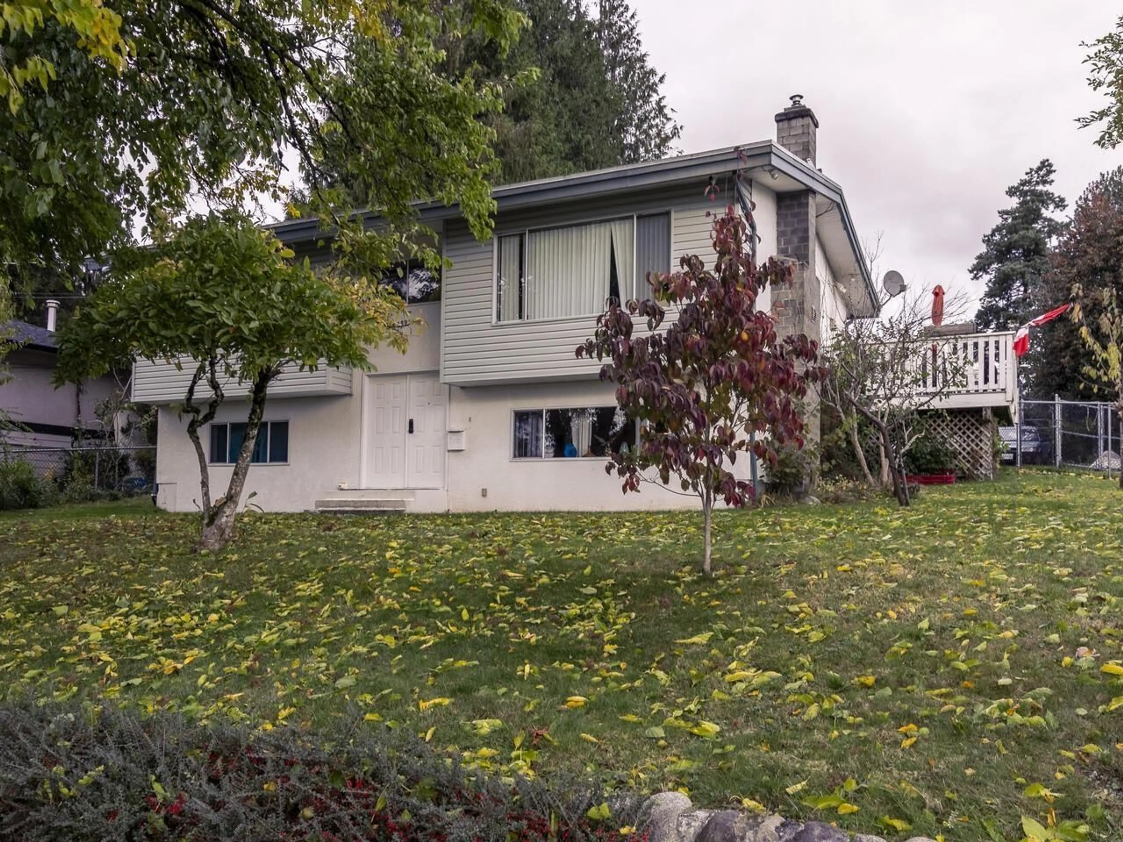 A pic from outside/outdoor area/front of a property/back of a property/a pic from drone, unknown for 32591 FLEMING, Mission British Columbia V2V2G8