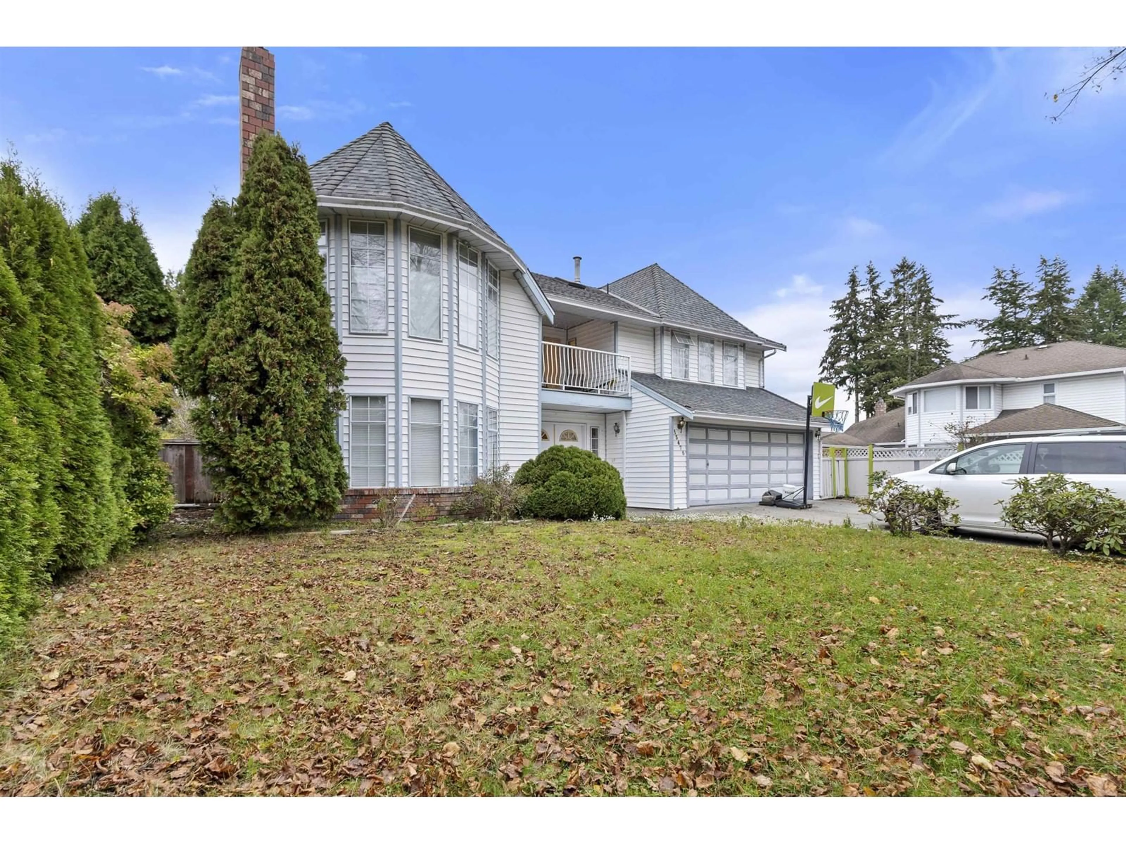 Frontside or backside of a home, the street view for 13475 59B AVENUE, Surrey British Columbia V3X1L1