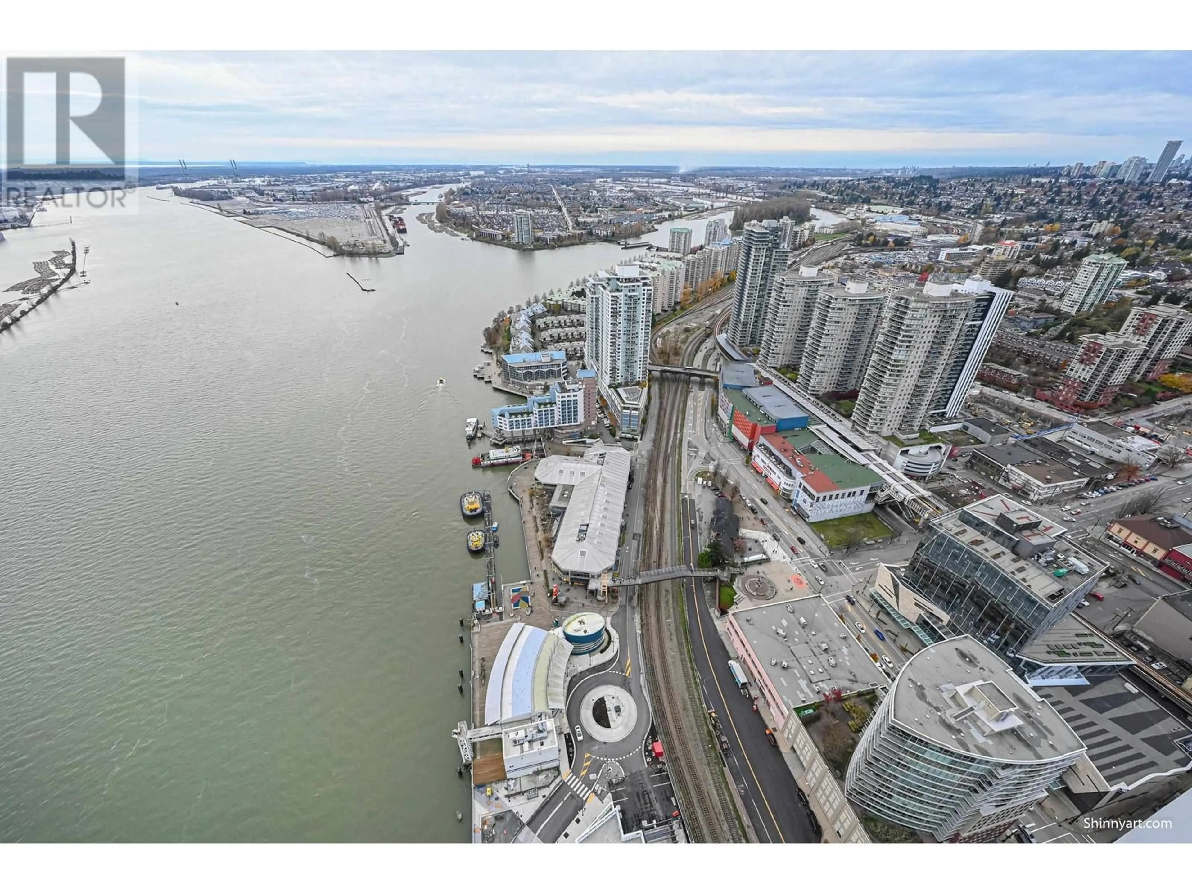 A pic from exterior of the house or condo, the view of lake or river for 5001 680 QUAYSIDE DRIVE, New Westminster British Columbia V3M0P2