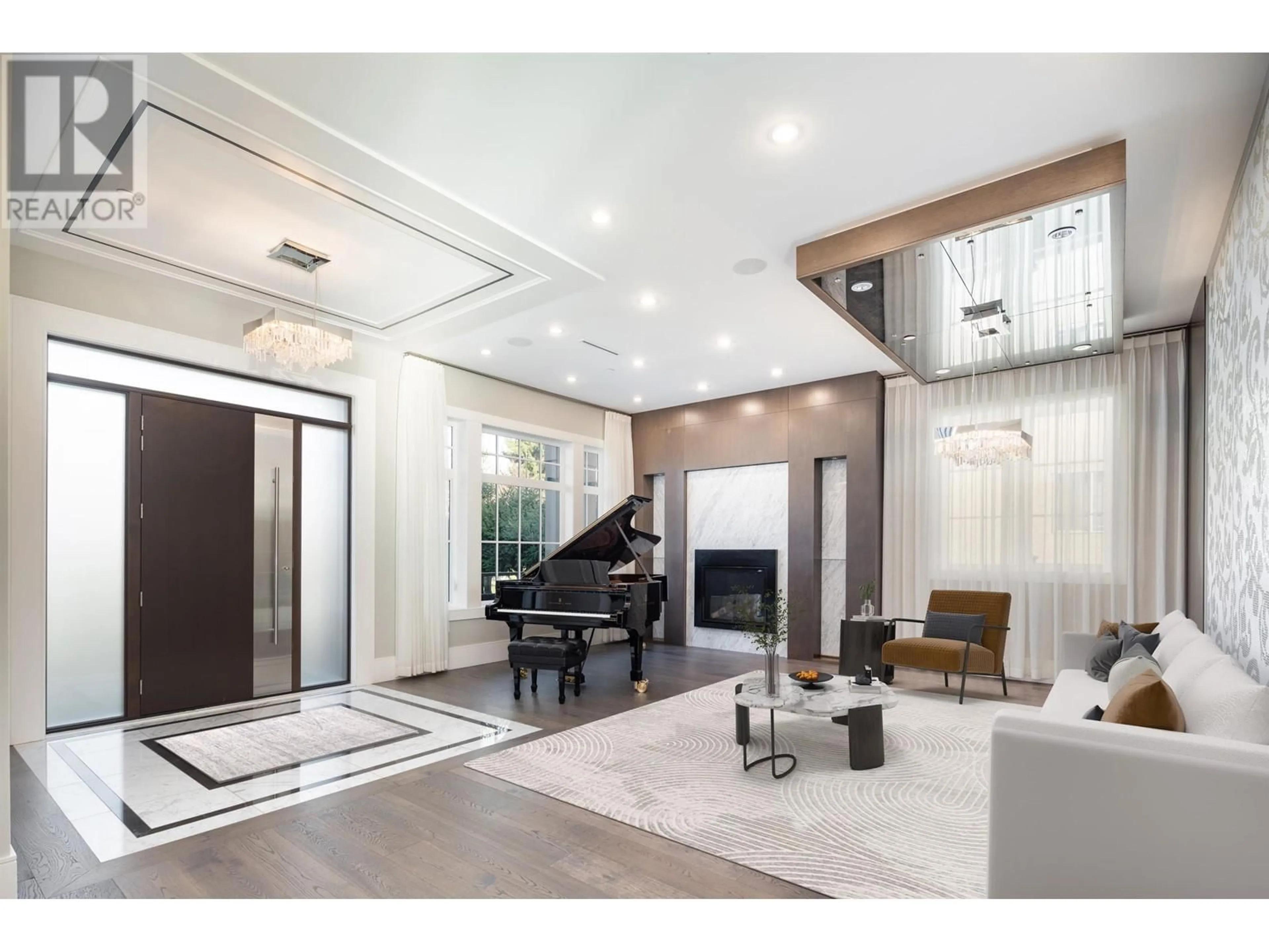 Indoor foyer, wood floors for 2638 W 22ND AVENUE, Vancouver British Columbia V6L1M2