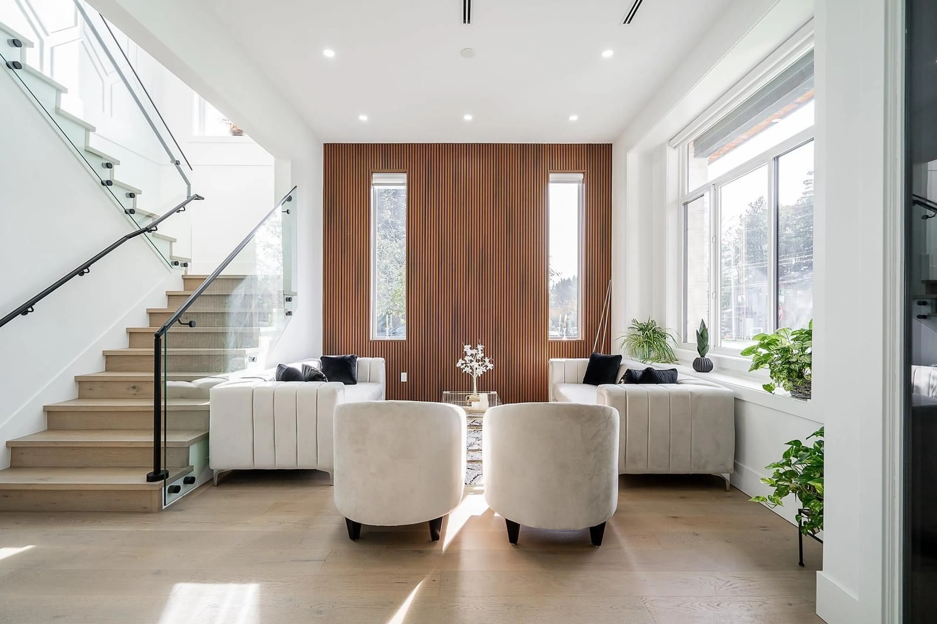 Living room, wood floors for 8672 154A STREET, Surrey British Columbia V3S2R7