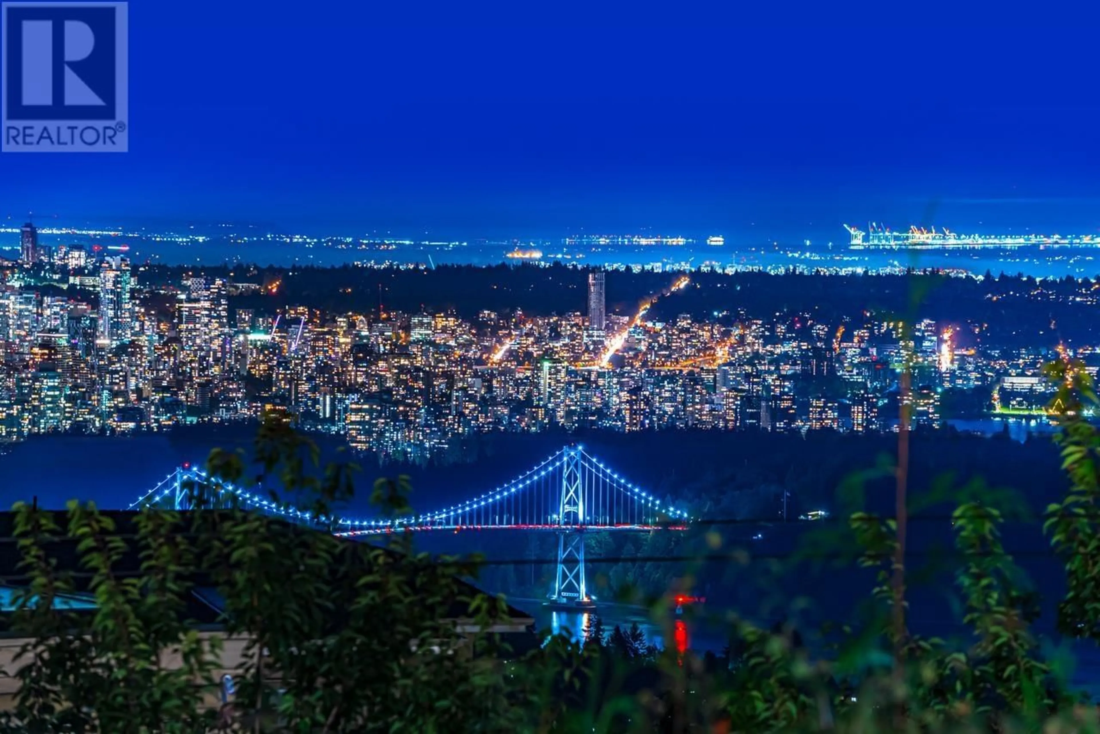 A pic from exterior of the house or condo, the view of city buildings for 1119 EYREMOUNT DRIVE, West Vancouver British Columbia V7S2B9