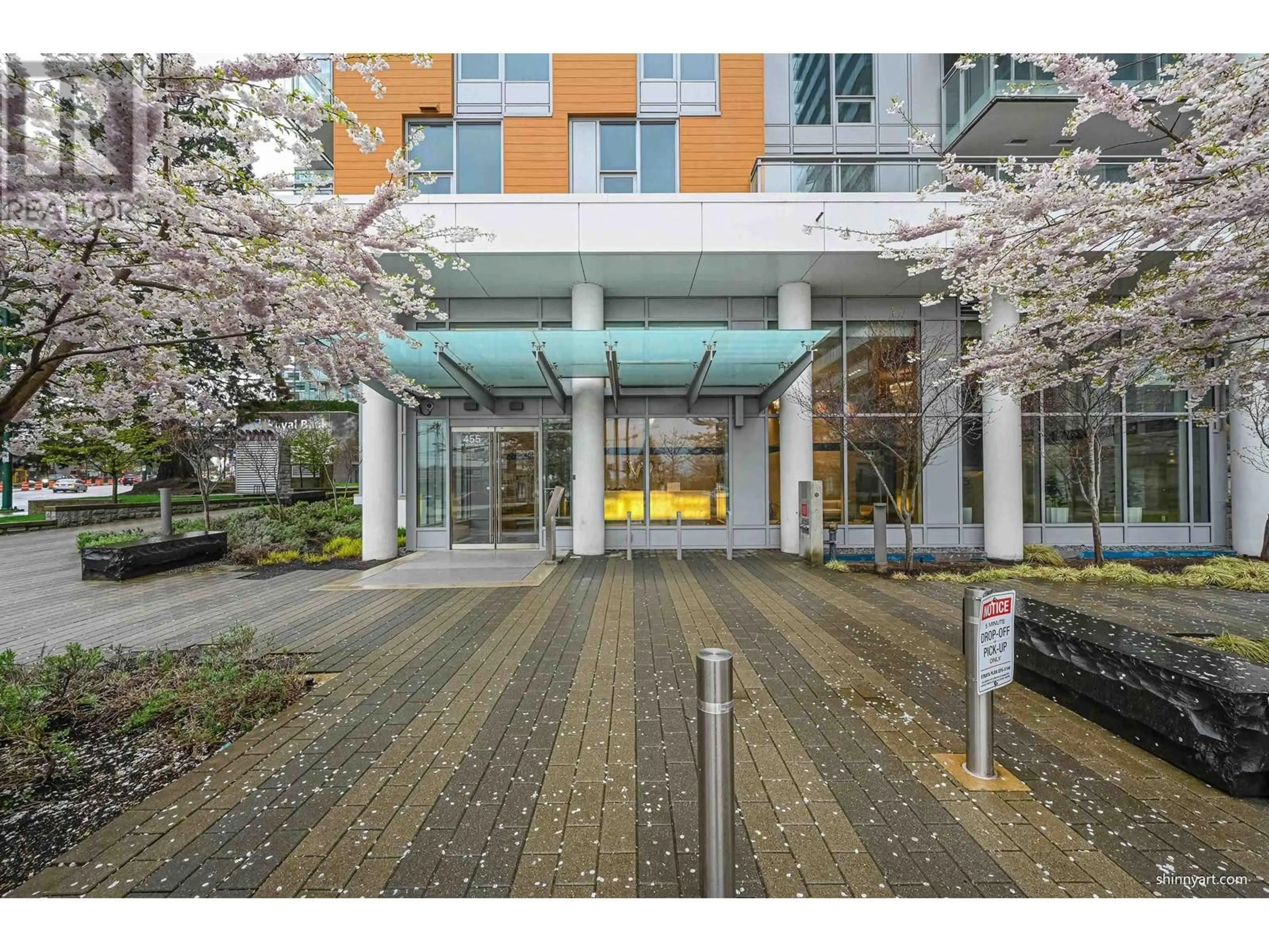 Indoor foyer for 1005 455 SW MARINE DRIVE, Vancouver British Columbia V5X0H3