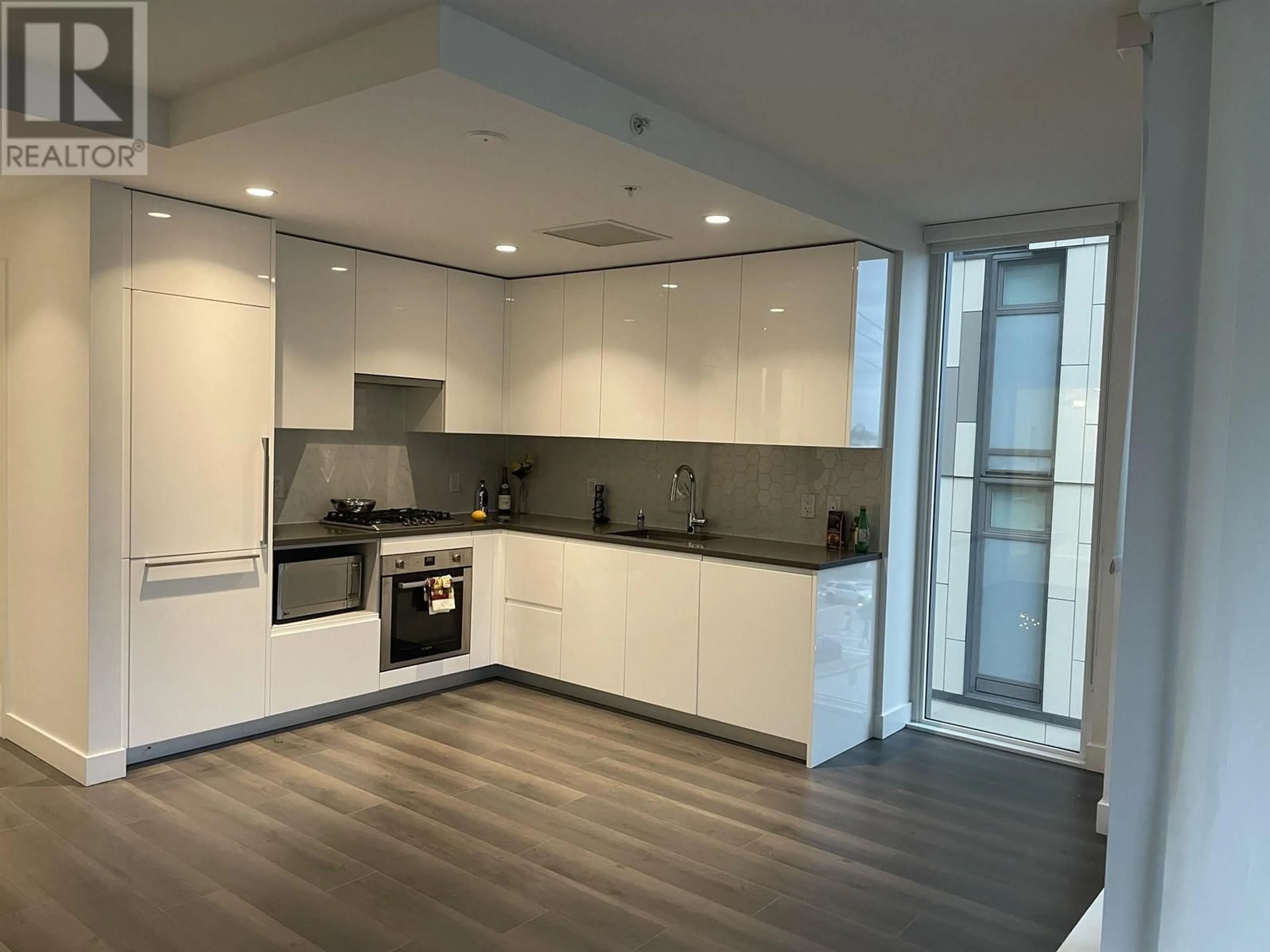 Unknown for 210 - 8138 FRASER STREET, Vancouver British Columbia V5X0J8