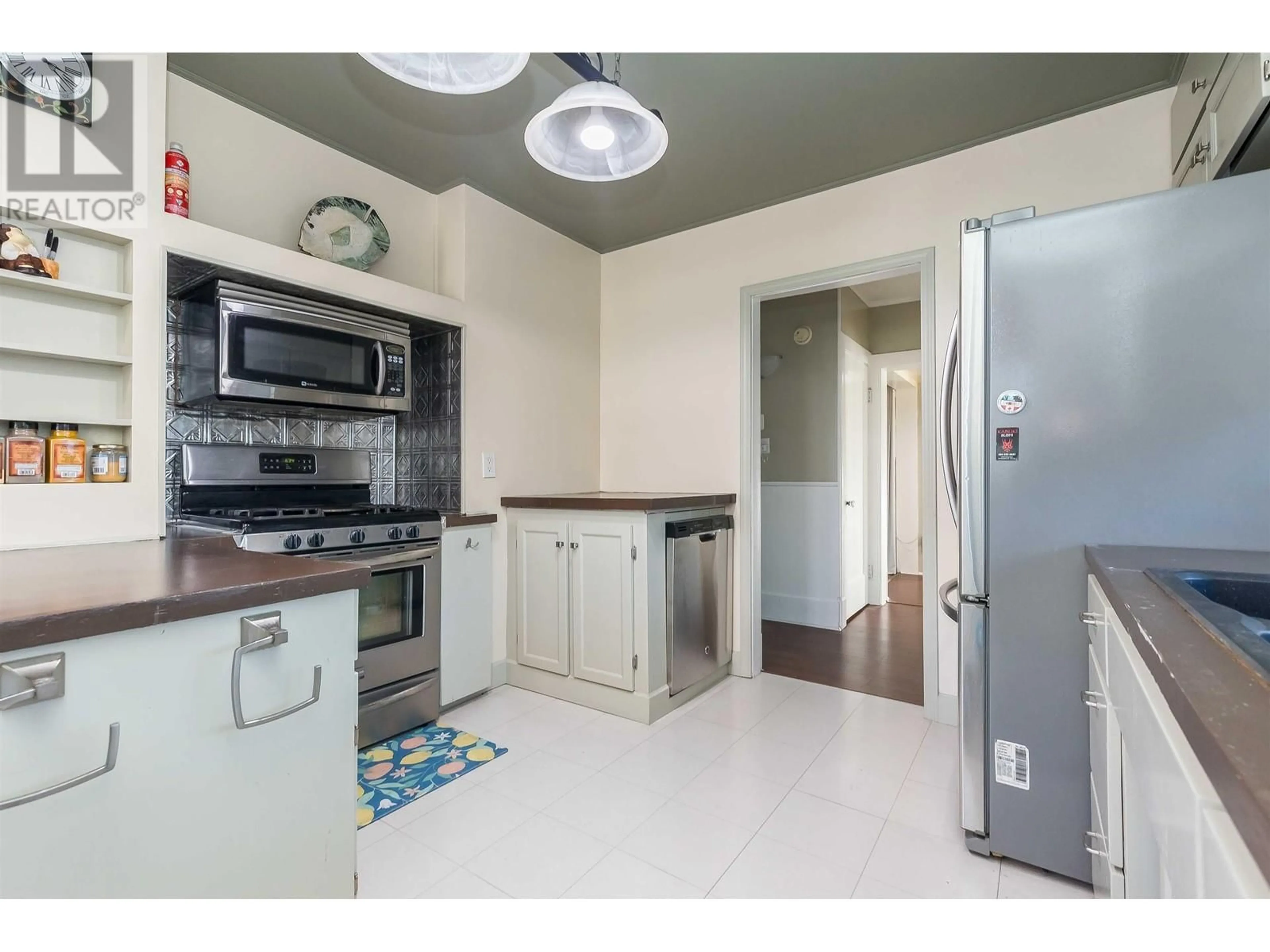 Kitchen, cement floor, cottage for 26 19171 MITCHELL ROAD, Pitt Meadows British Columbia V3Y2G3