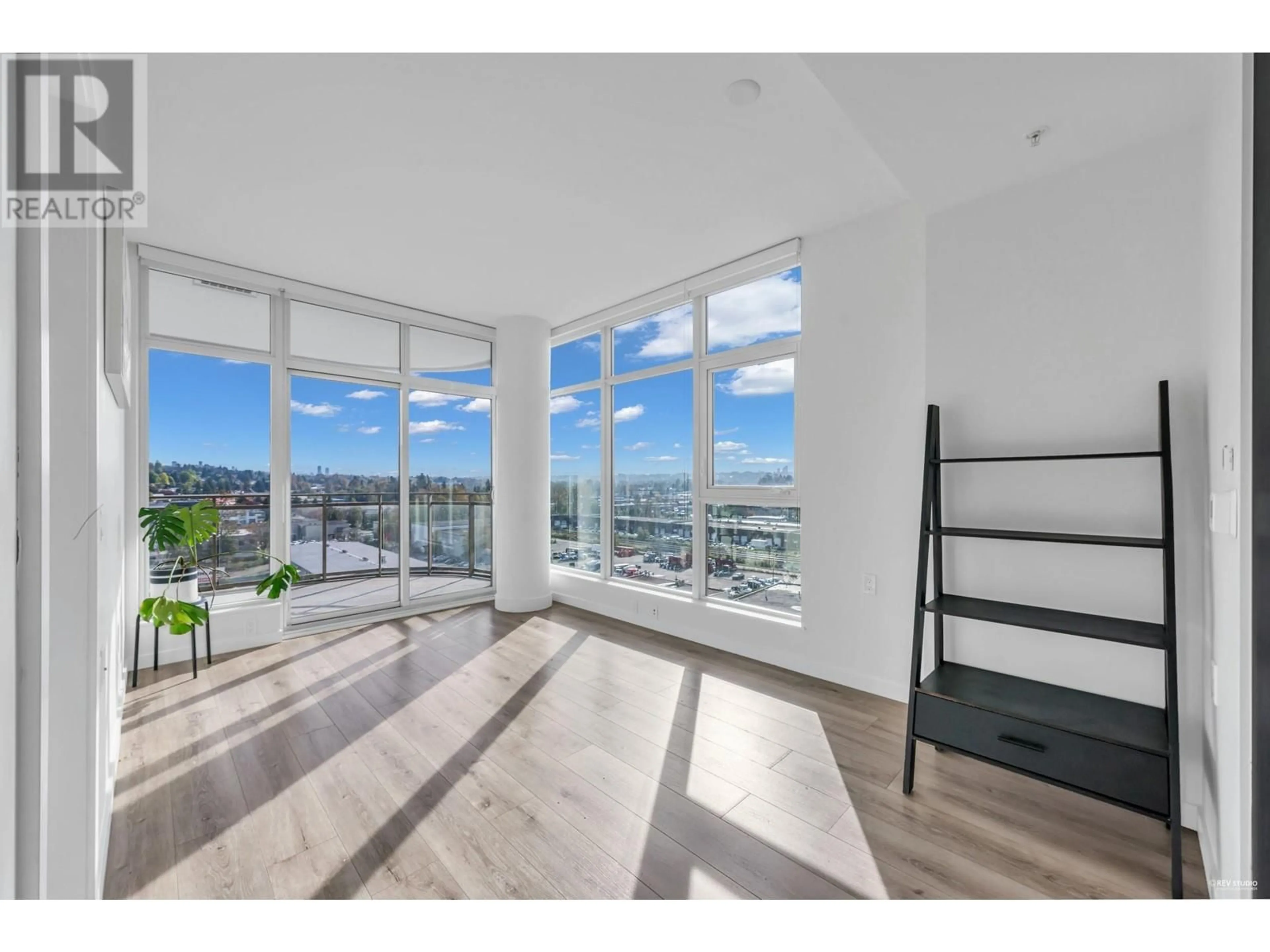 A pic of a room, wood floors for 903 5333 GORING STREET, Burnaby British Columbia V5B3A2